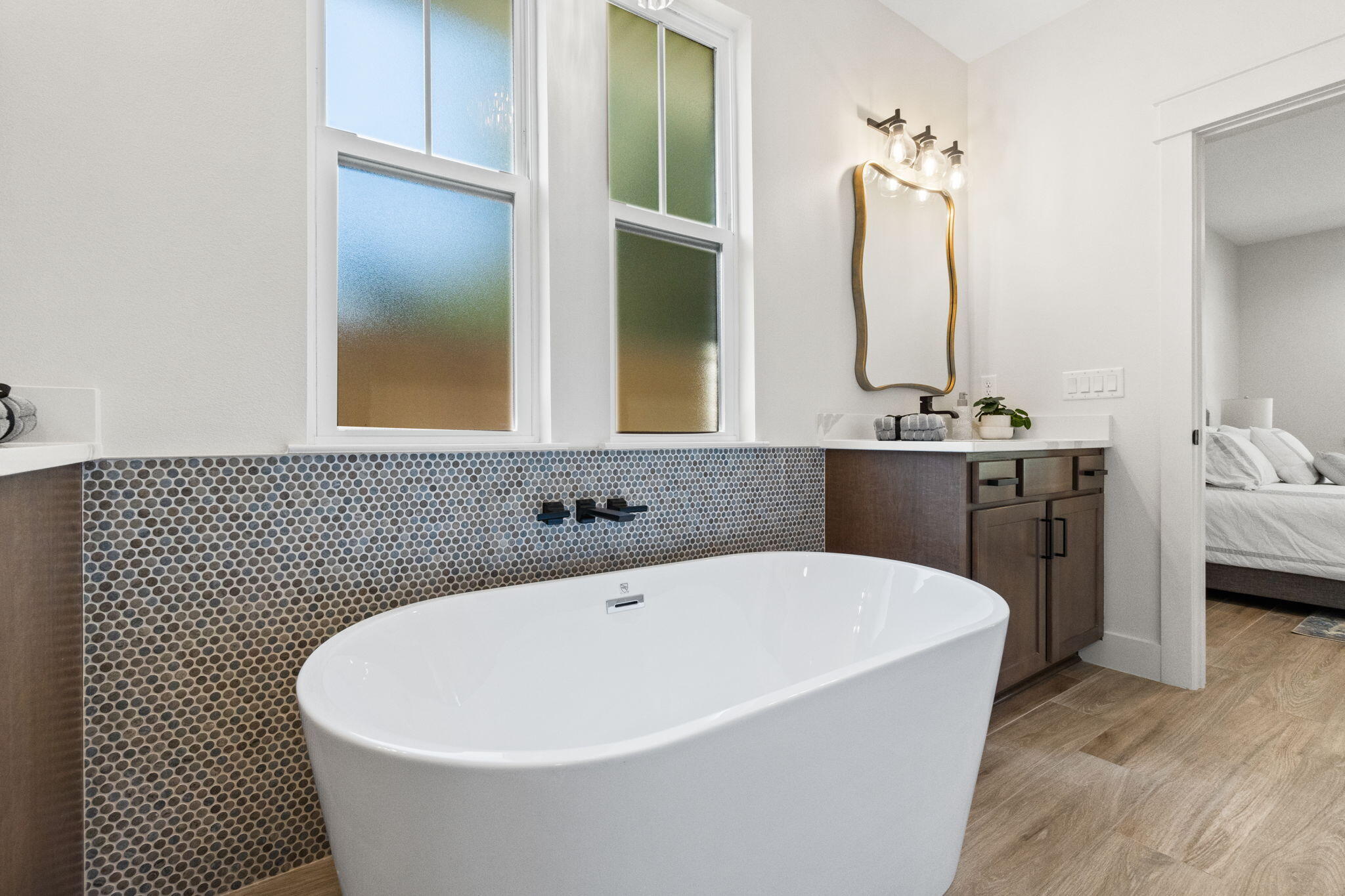 ELLIOTTS POINT 7TH ADDN - Residential