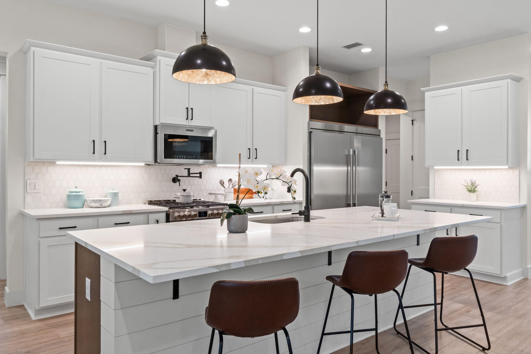 ELLIOTTS POINT 7TH ADDN - Residential