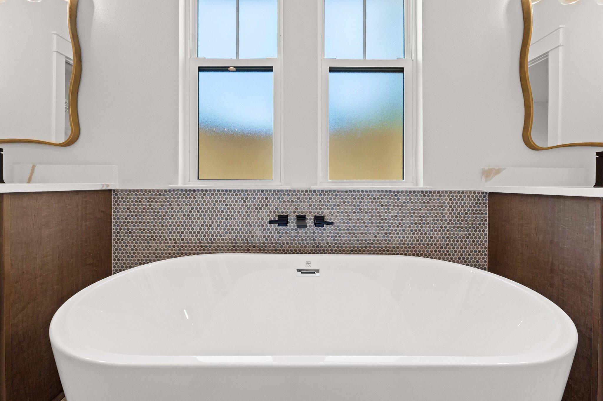 ELLIOTTS POINT 7TH ADDN - Residential