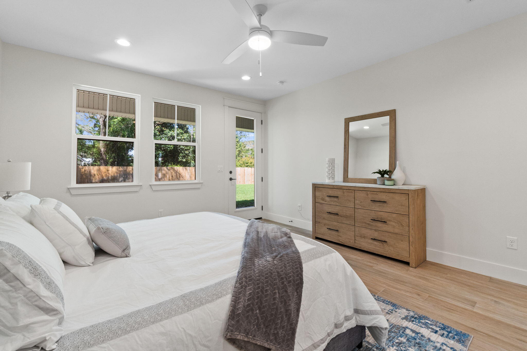 ELLIOTTS POINT 7TH ADDN - Residential