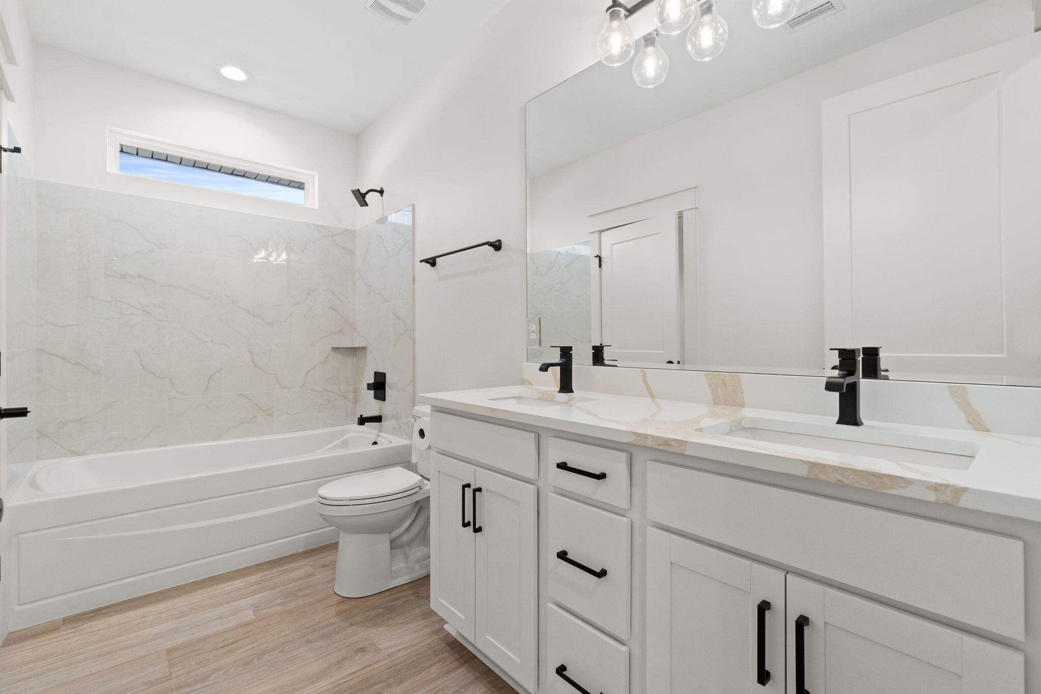 ELLIOTTS POINT 7TH ADDN - Residential