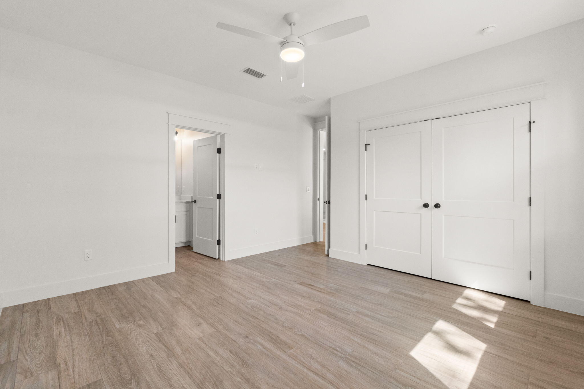 ELLIOTTS POINT 7TH ADDN - Residential