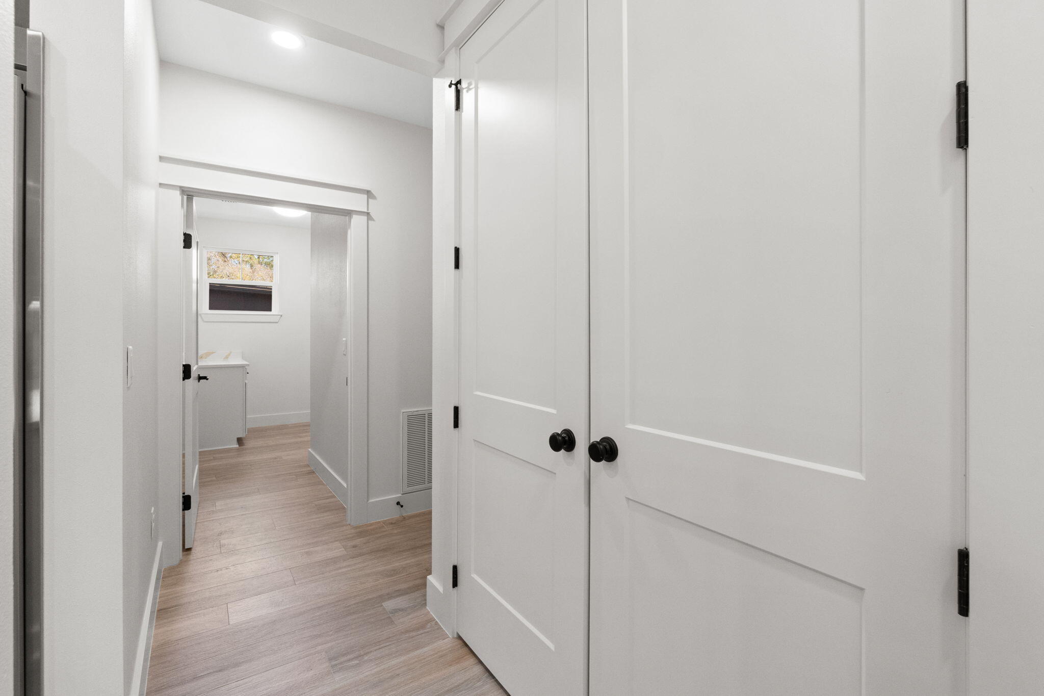 ELLIOTTS POINT 7TH ADDN - Residential