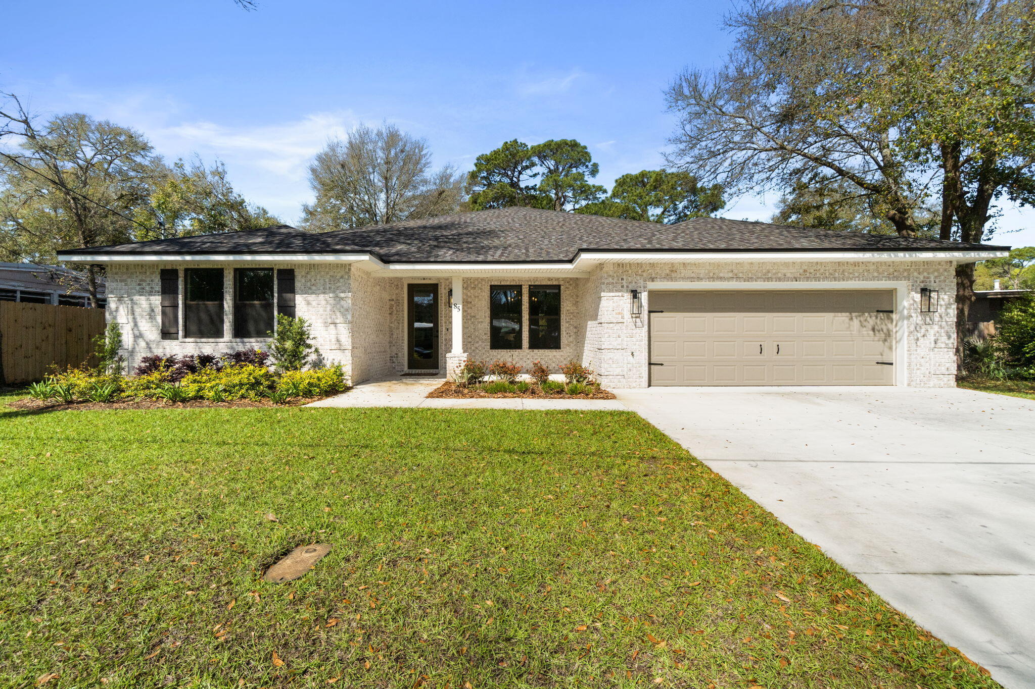 ELLIOTTS POINT 7TH ADDN - Residential