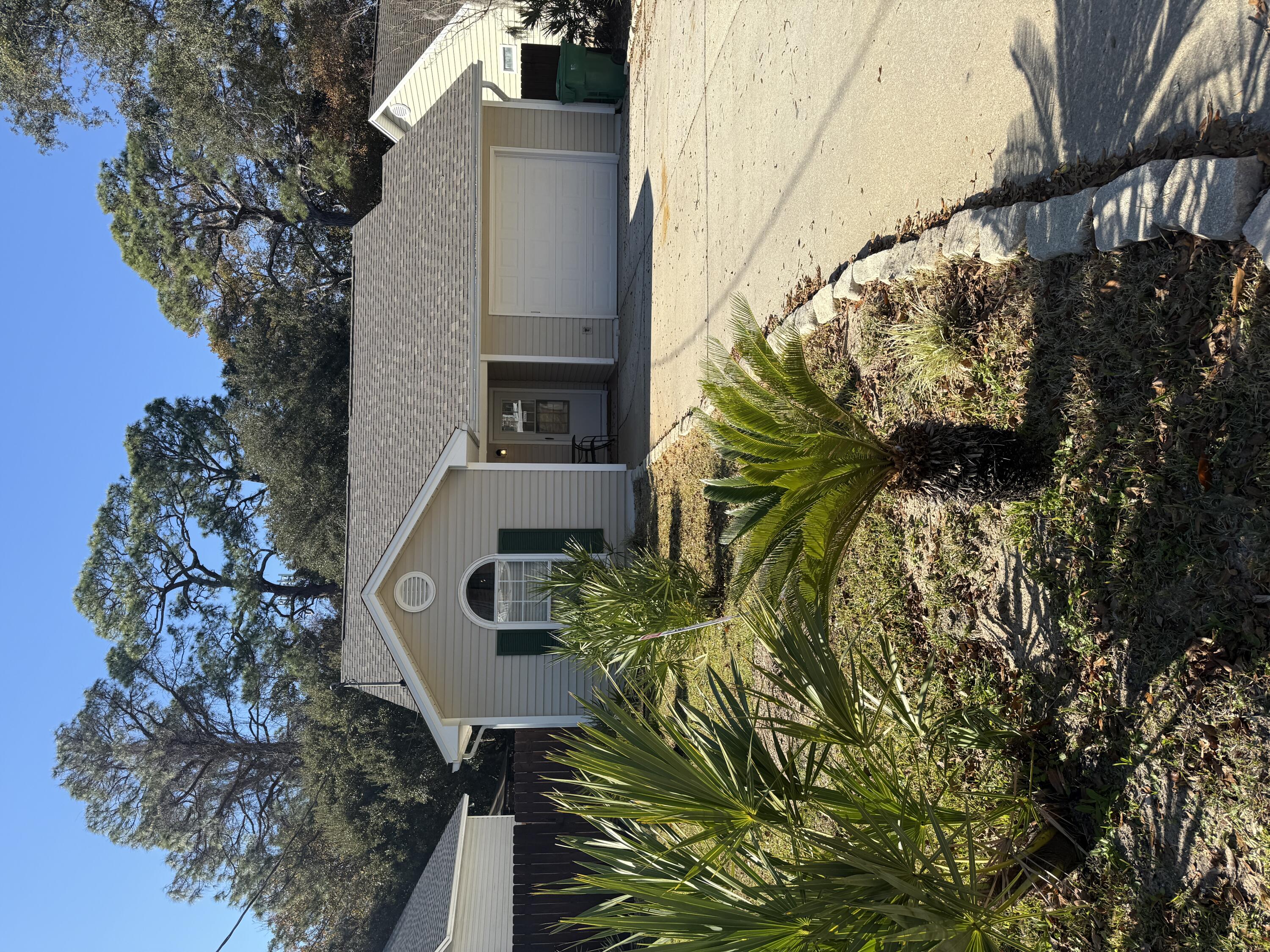 CINCO BAYOU - Residential Lease