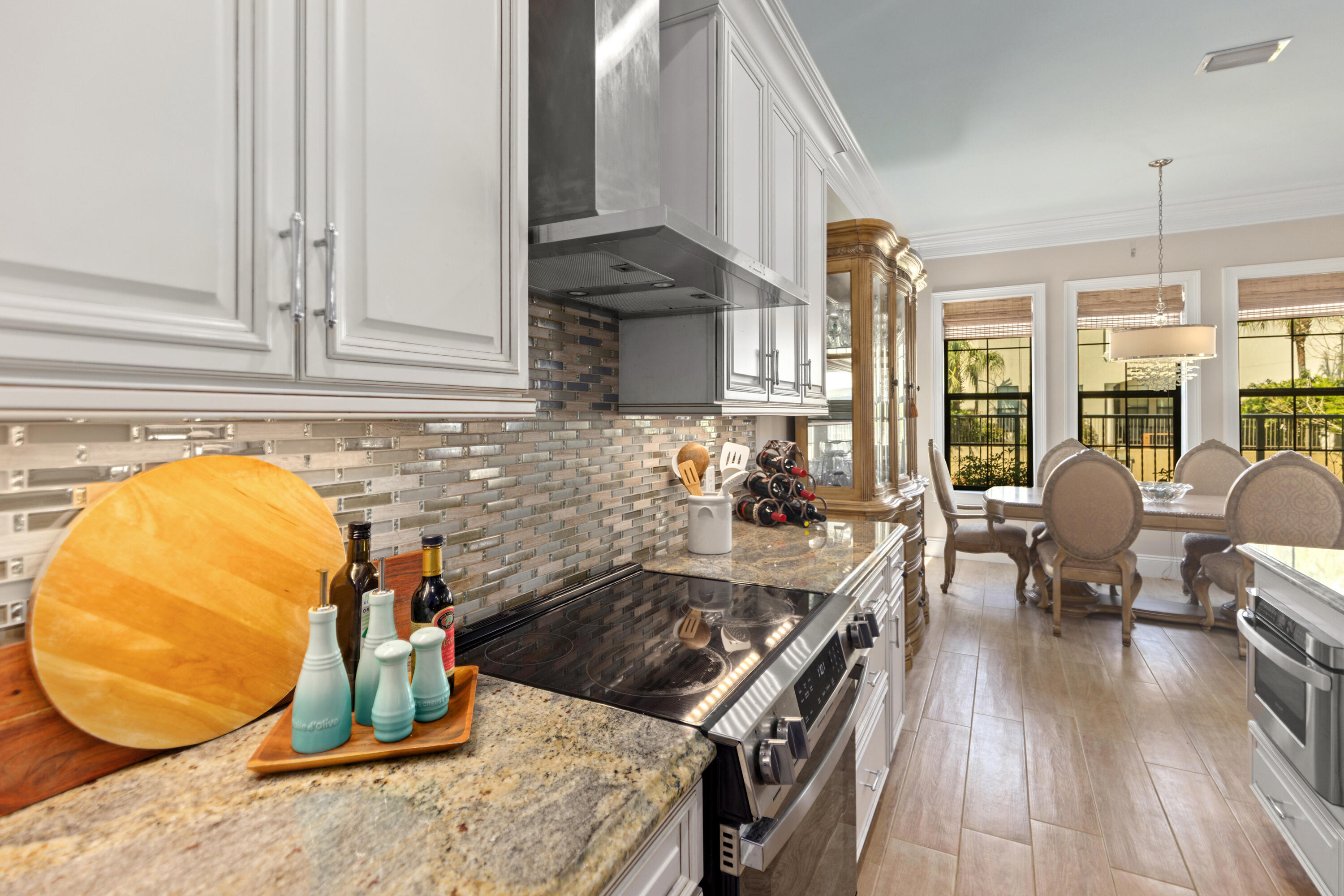 VILLA LAGO - Residential