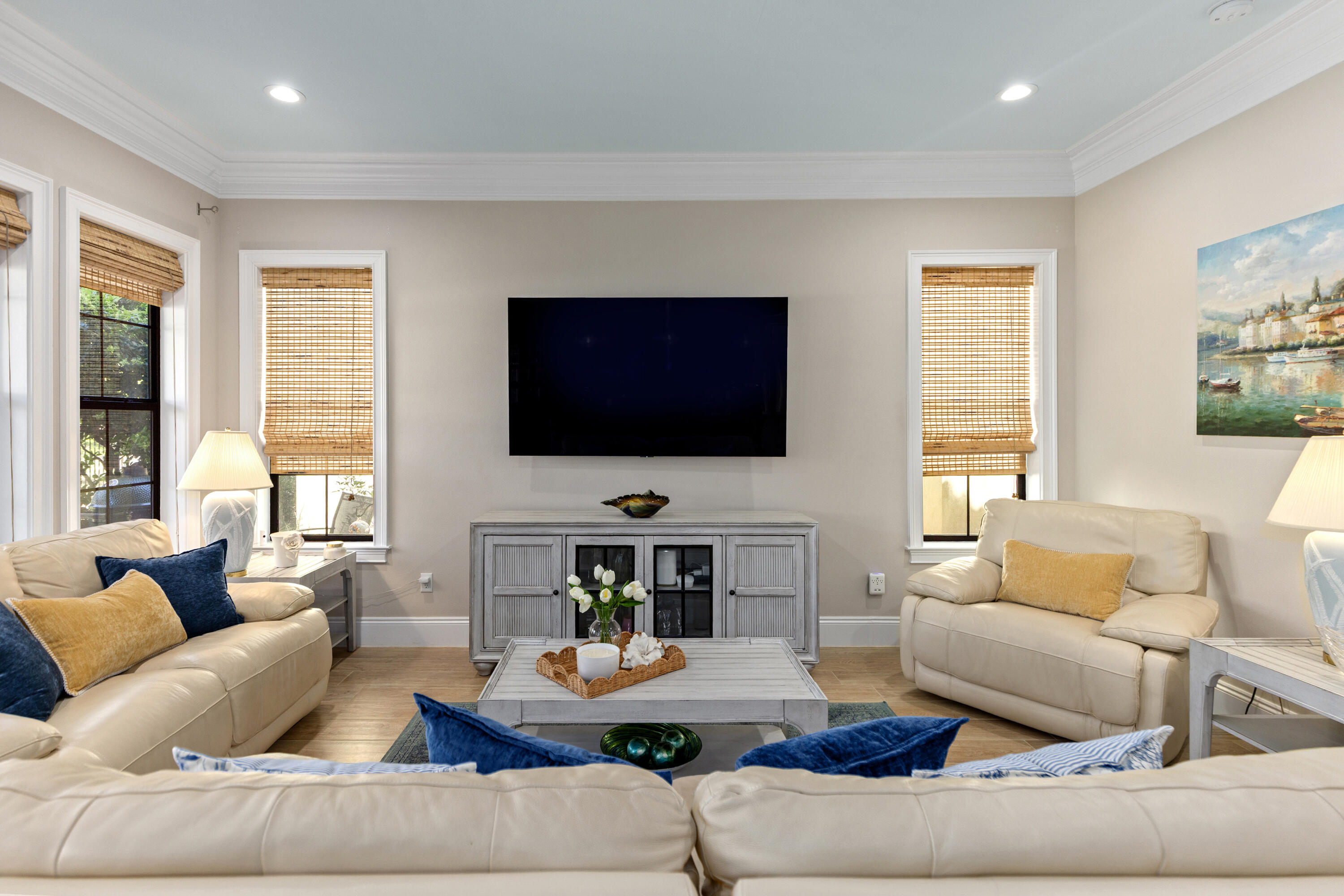 VILLA LAGO - Residential