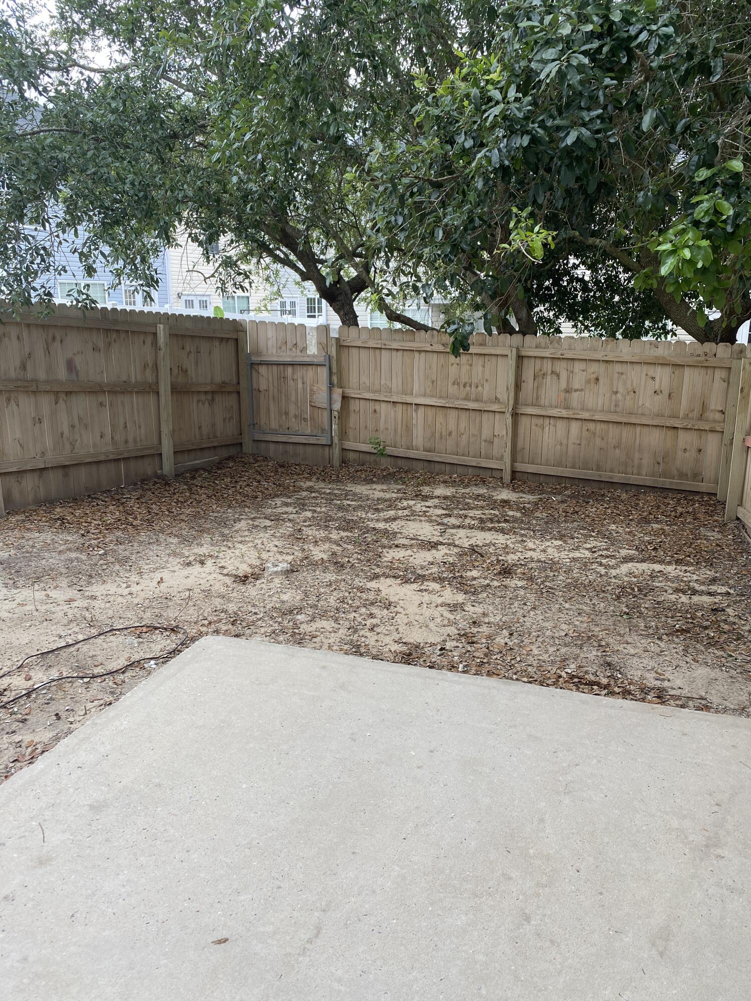 ROLLING PINES - Residential