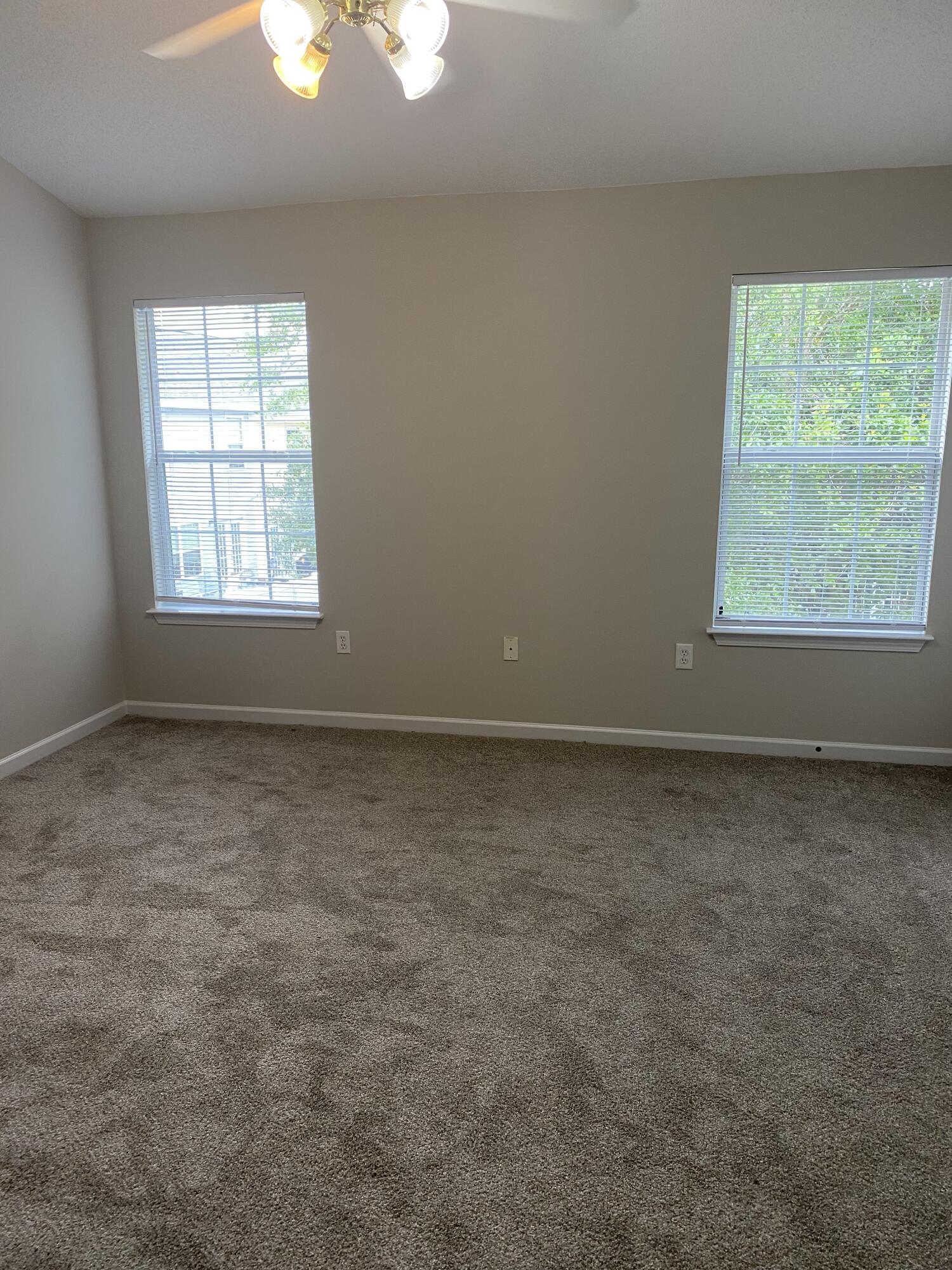 ROLLING PINES - Residential