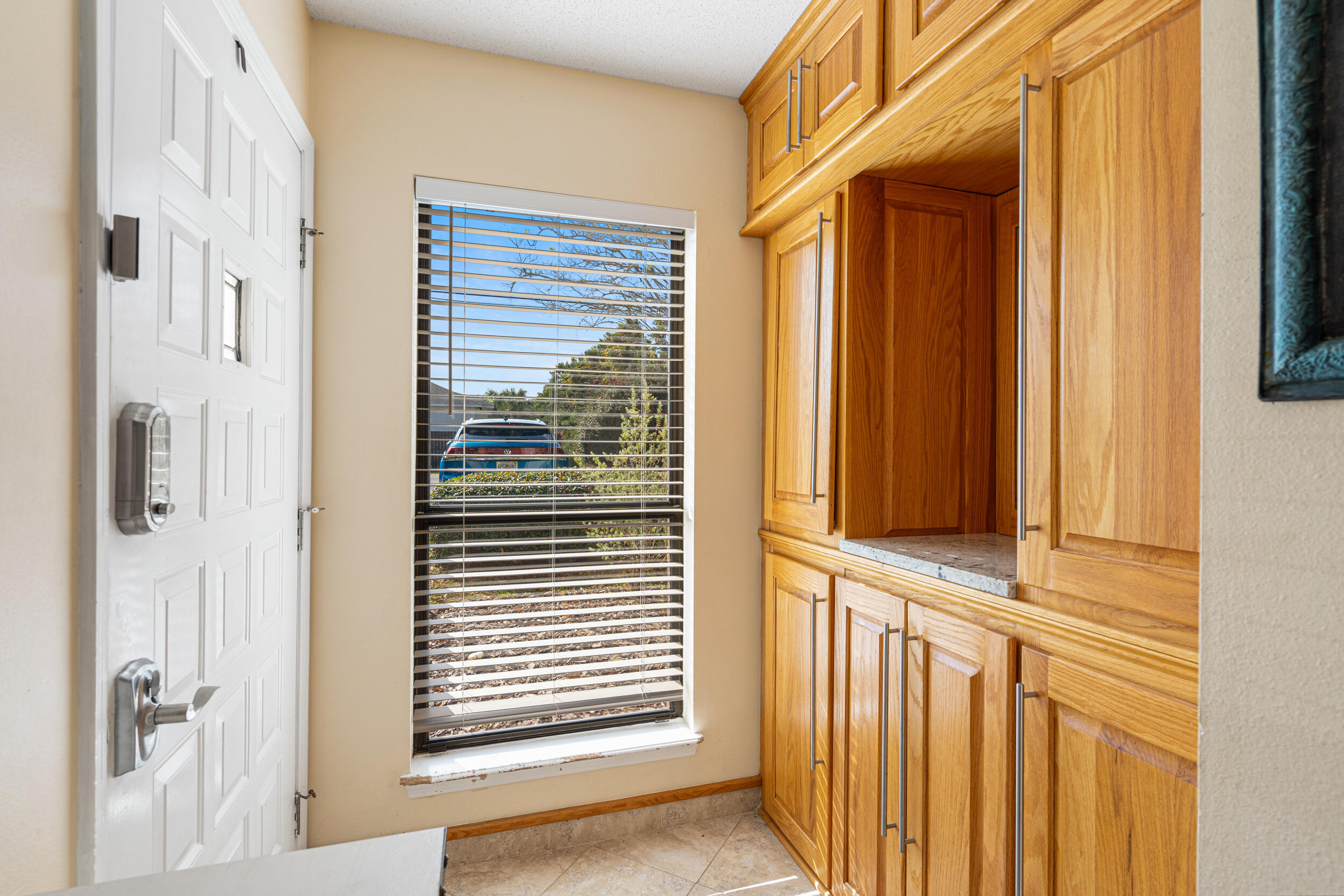 MAGNOLIA BAY CLUB T/H PH I UNIT 104 - Residential