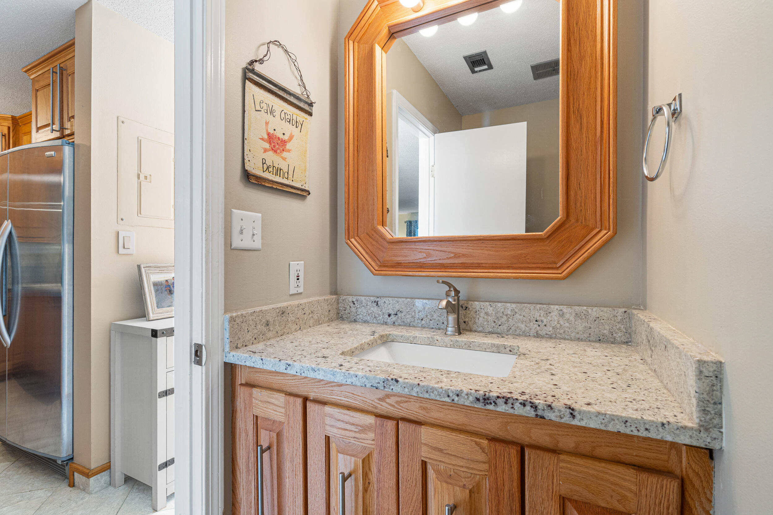 MAGNOLIA BAY CLUB T/H PH I UNIT 104 - Residential