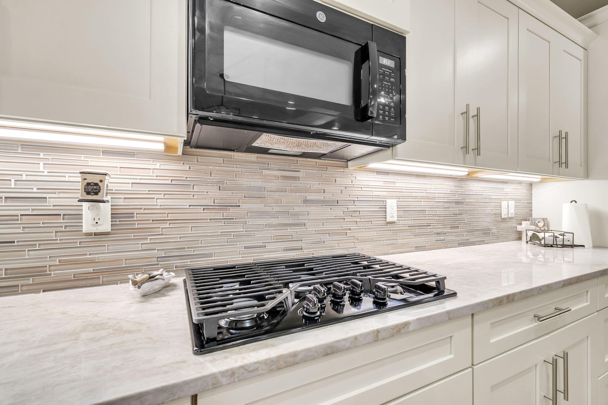 CREEKWATER BAY ESTATES UNREC - Residential