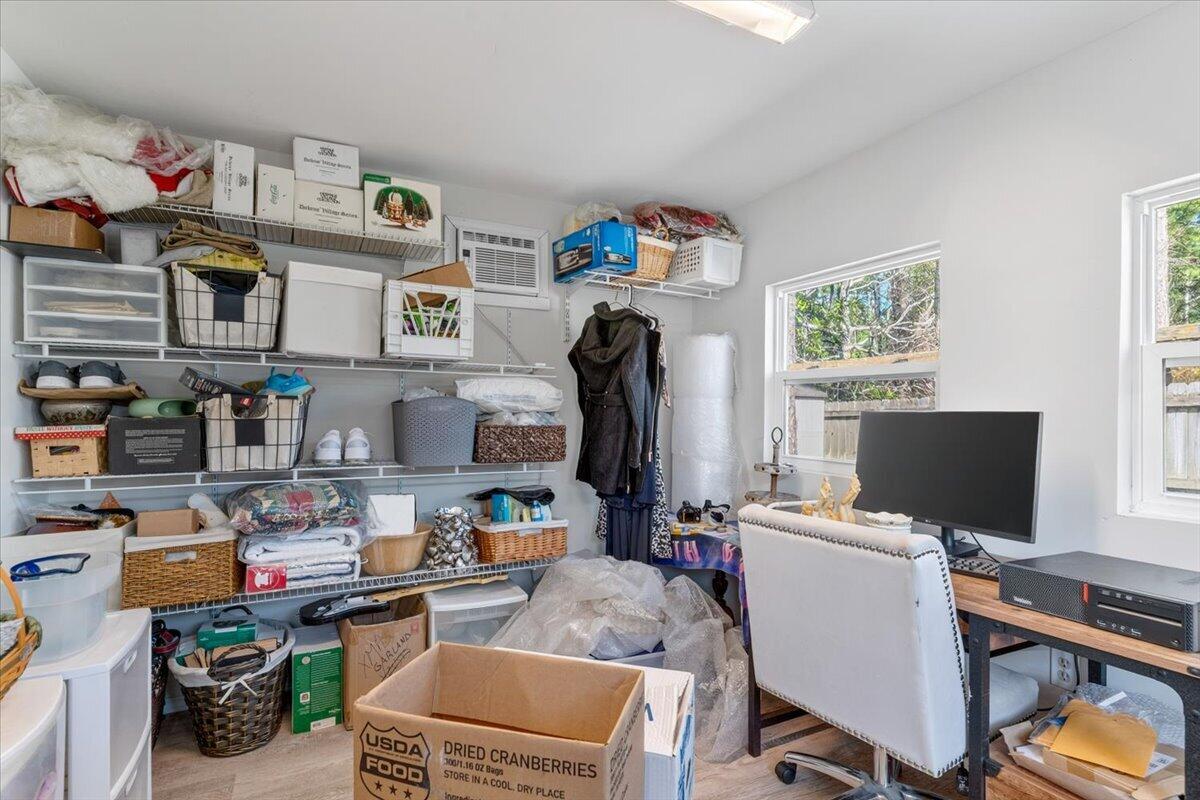 SHADOW LAKES - Residential