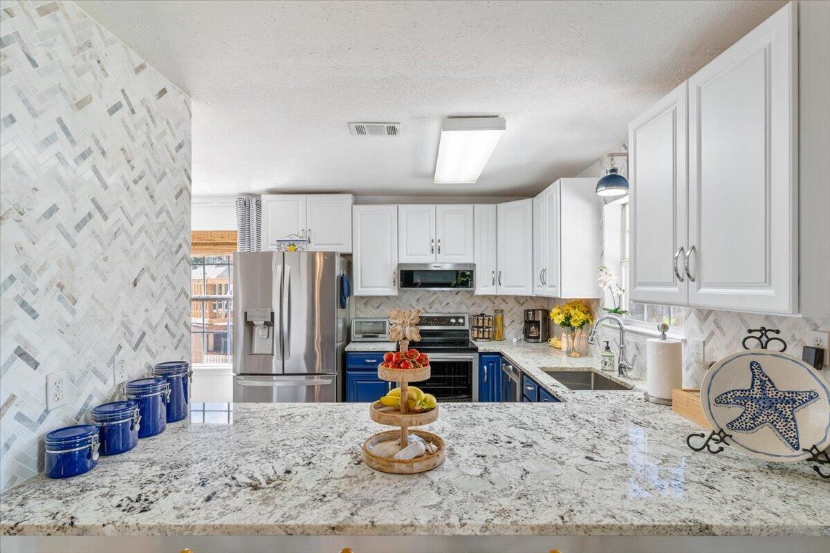 SHADOW LAKES - Residential