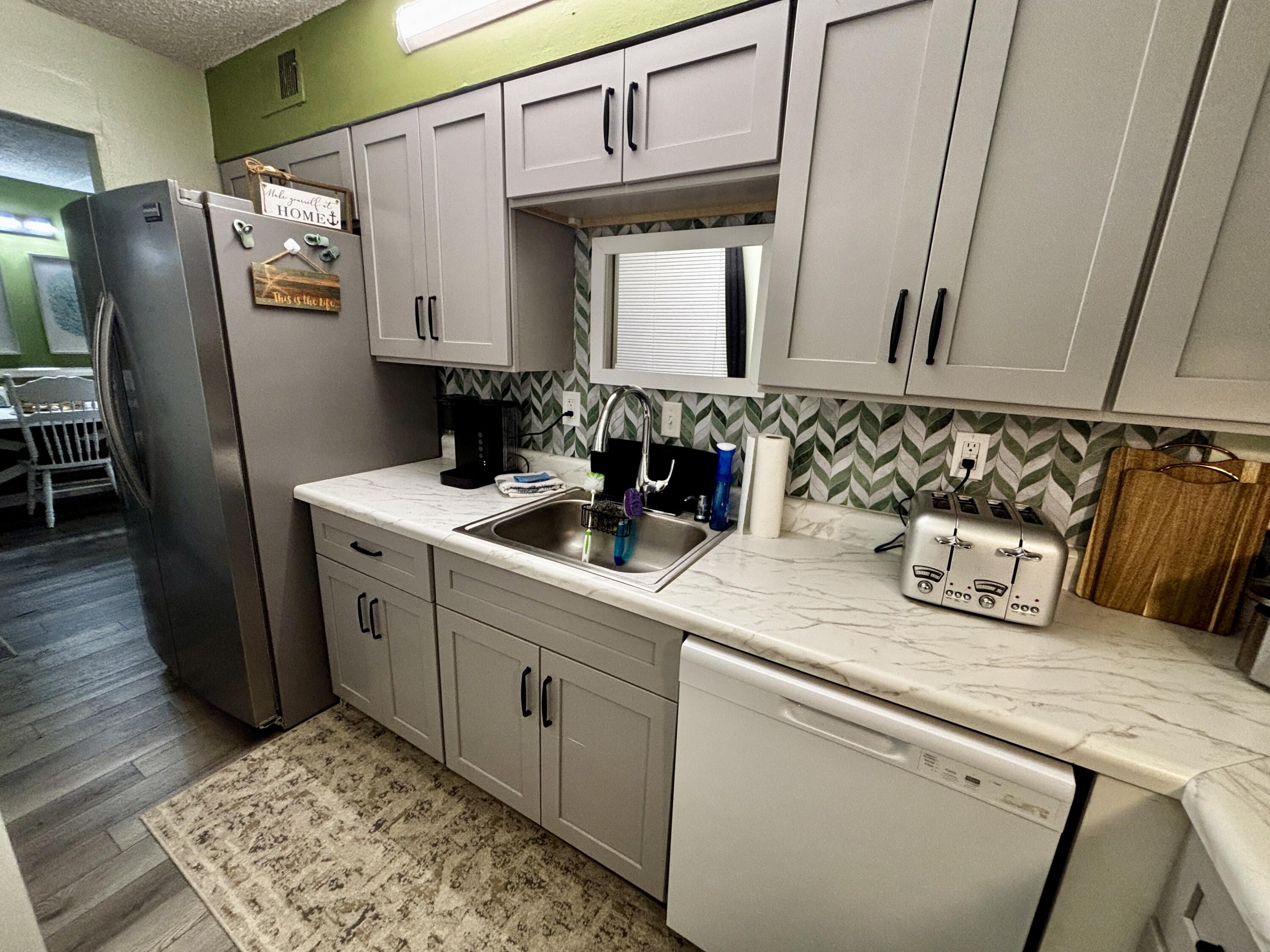 CEDARS CONDO - Residential