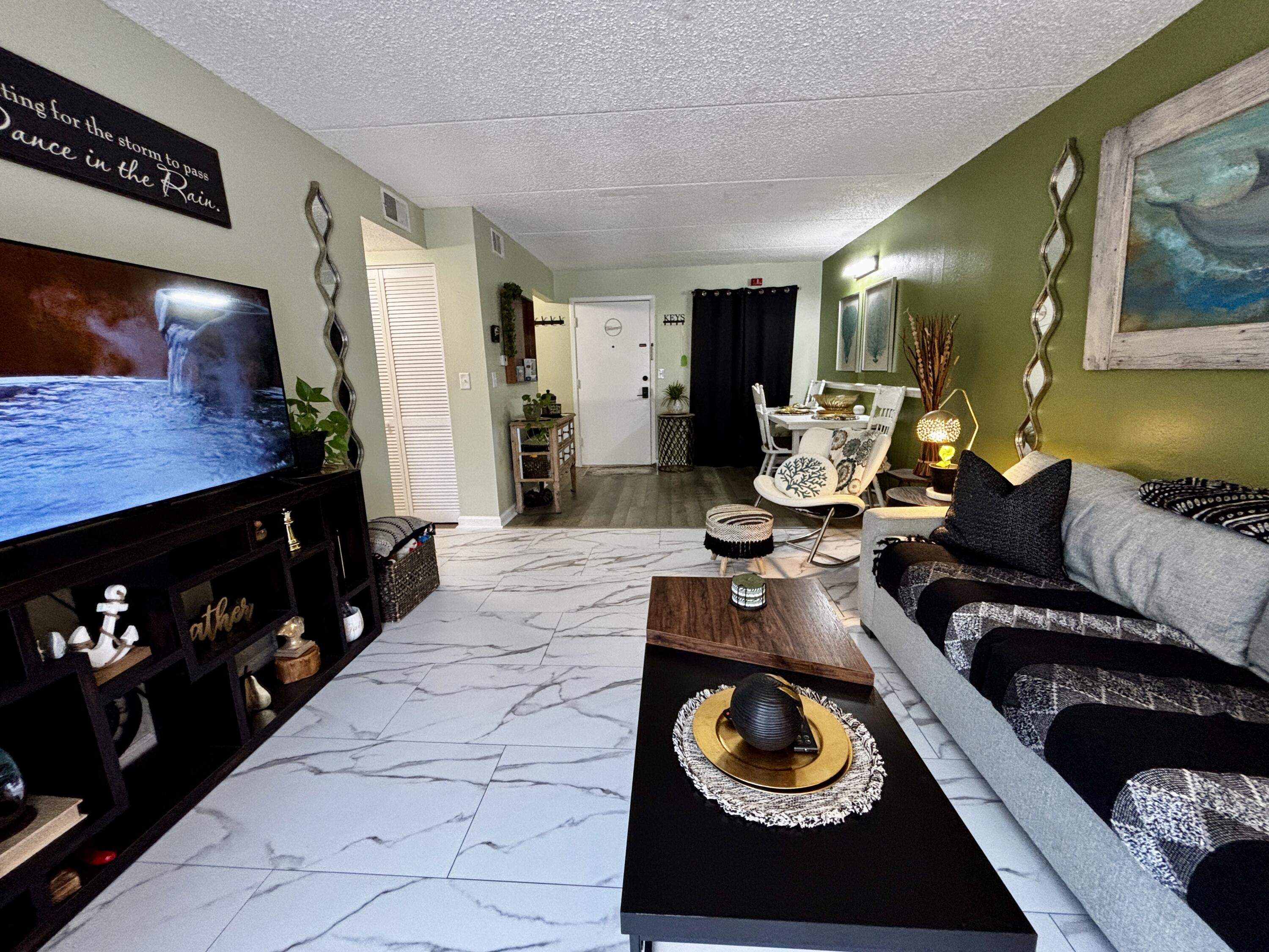 CEDARS CONDO - Residential