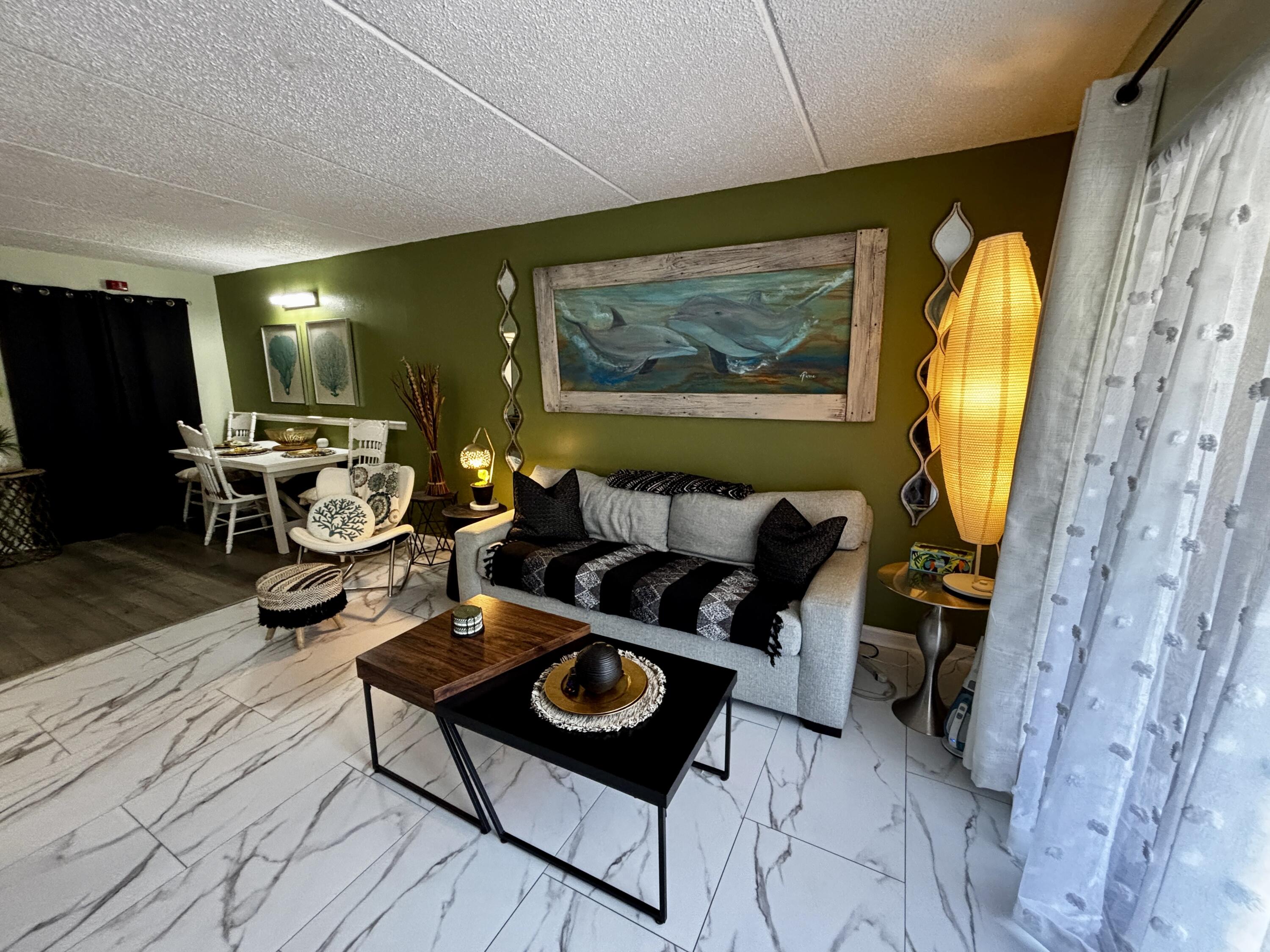 CEDARS CONDO - Residential