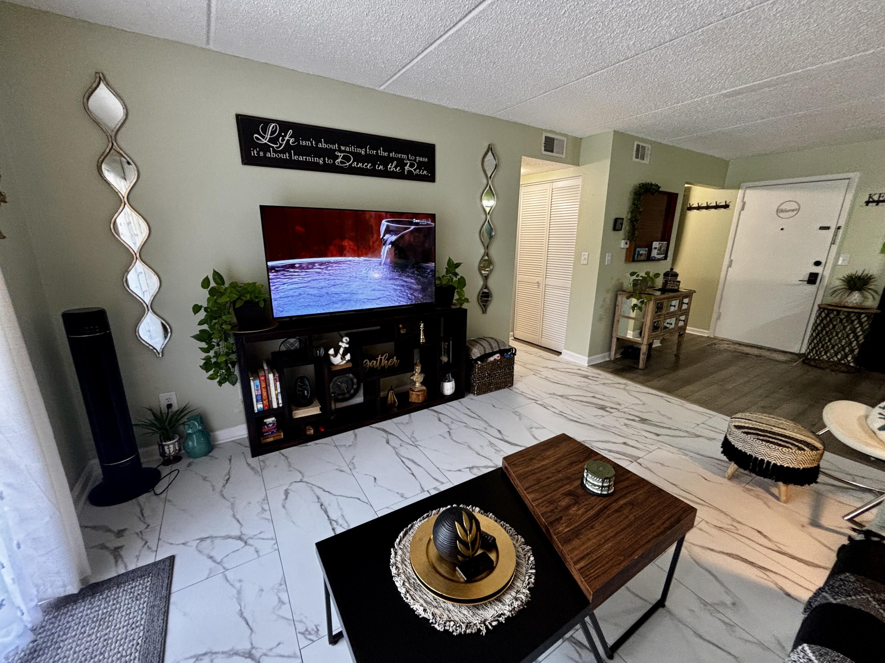 CEDARS CONDO - Residential