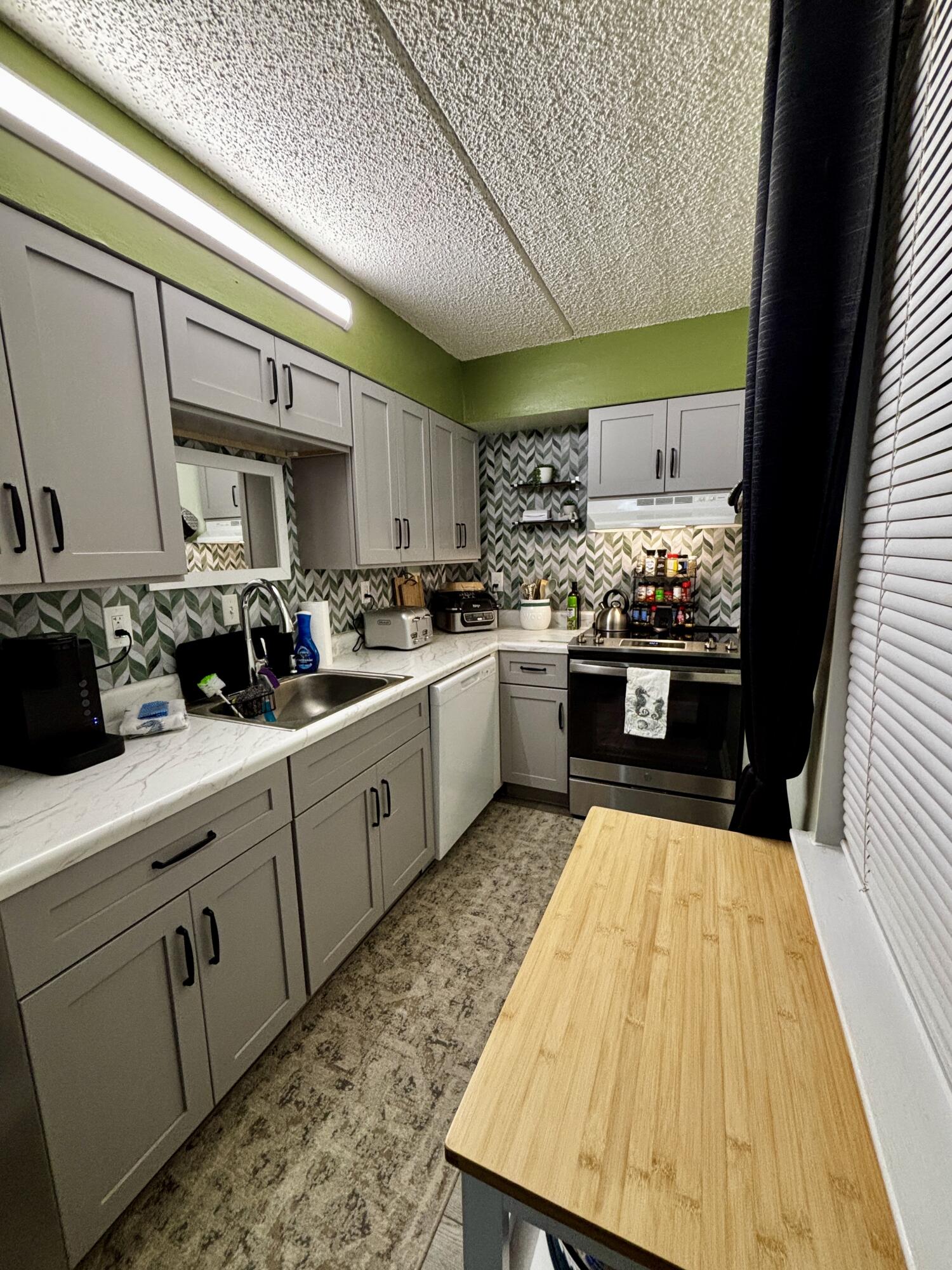 CEDARS CONDO - Residential