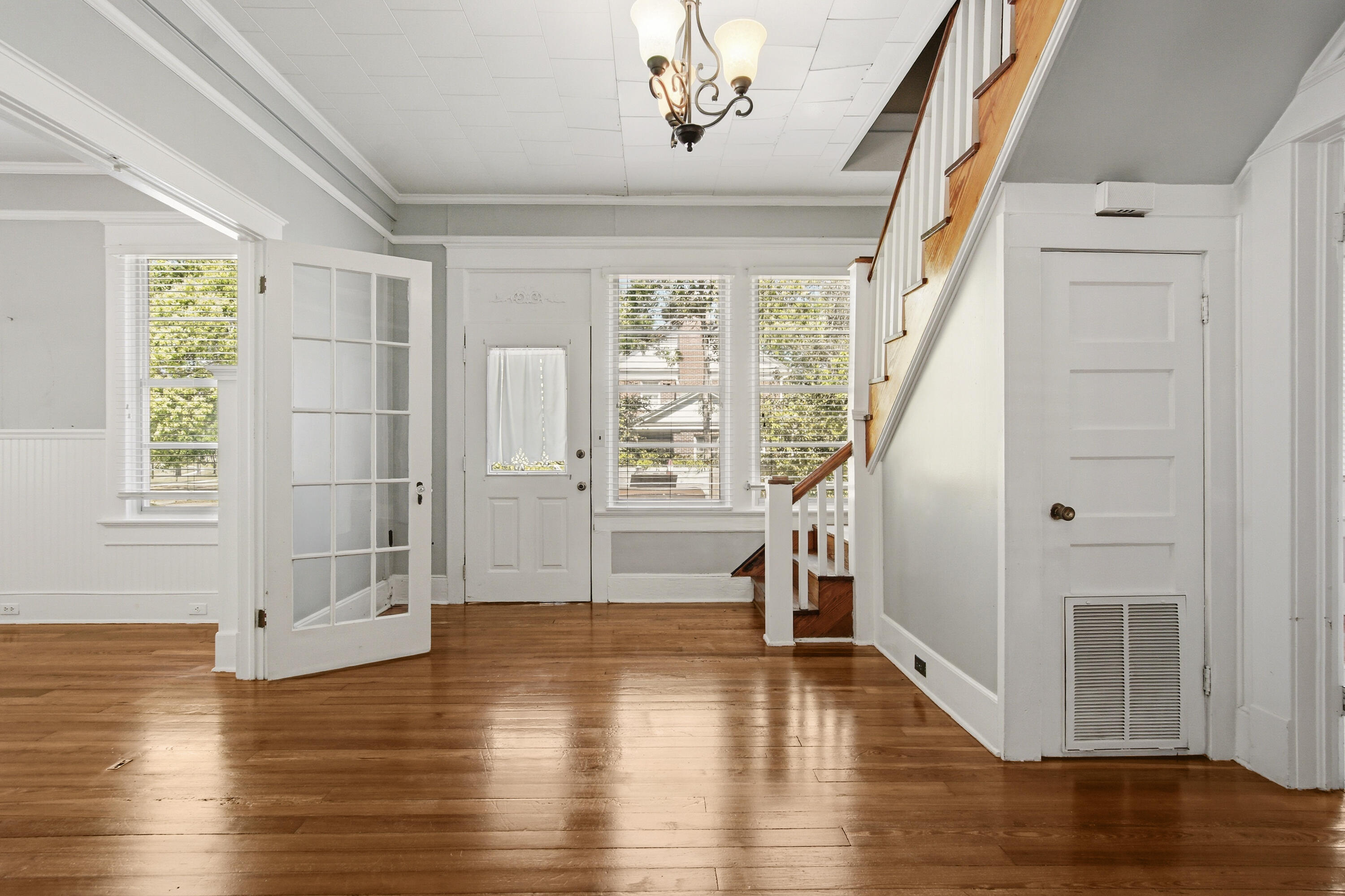 TOWN OF DEFUNIAK SPRINGS - Residential