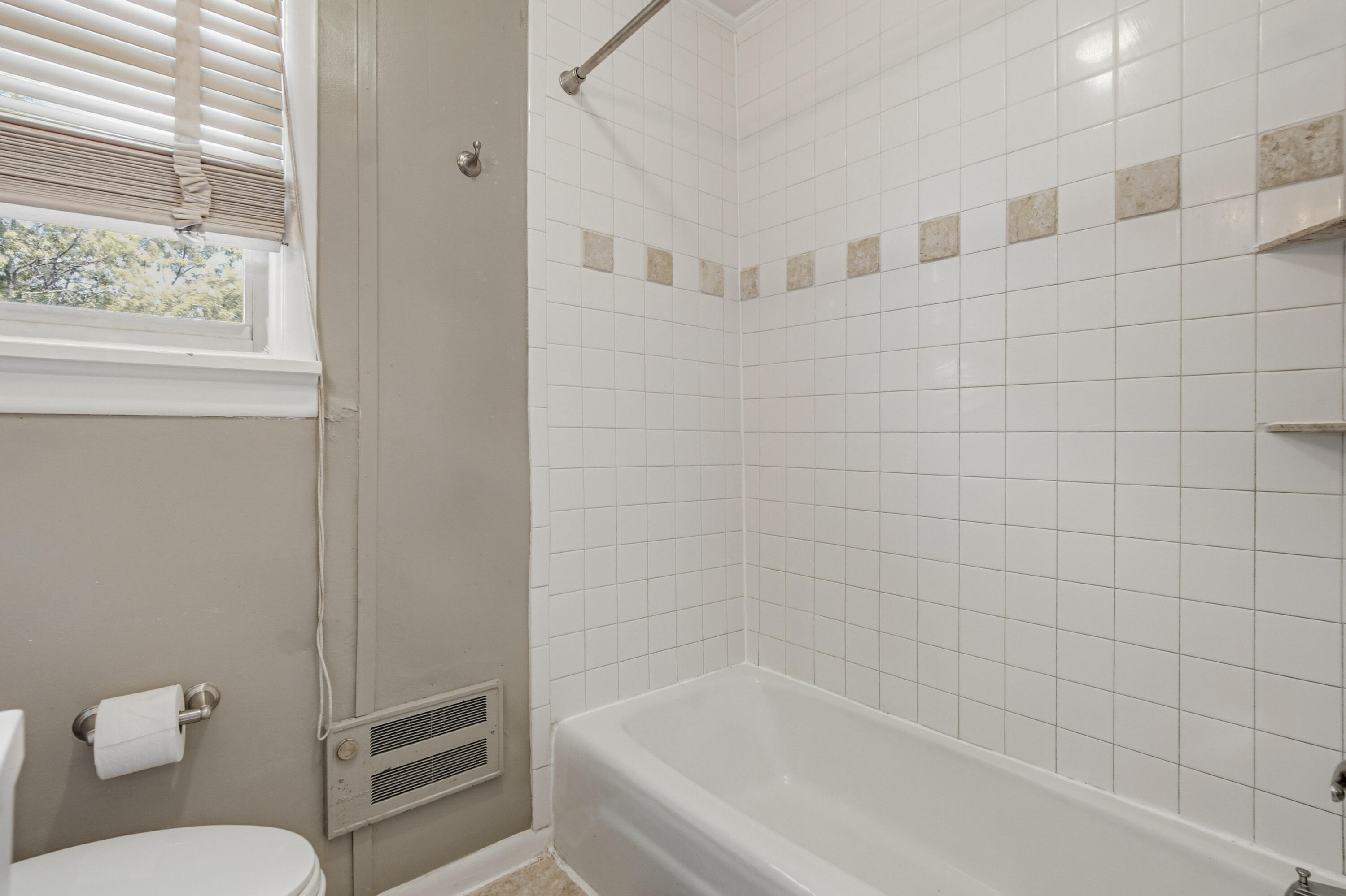 TOWN OF DEFUNIAK SPRINGS - Residential