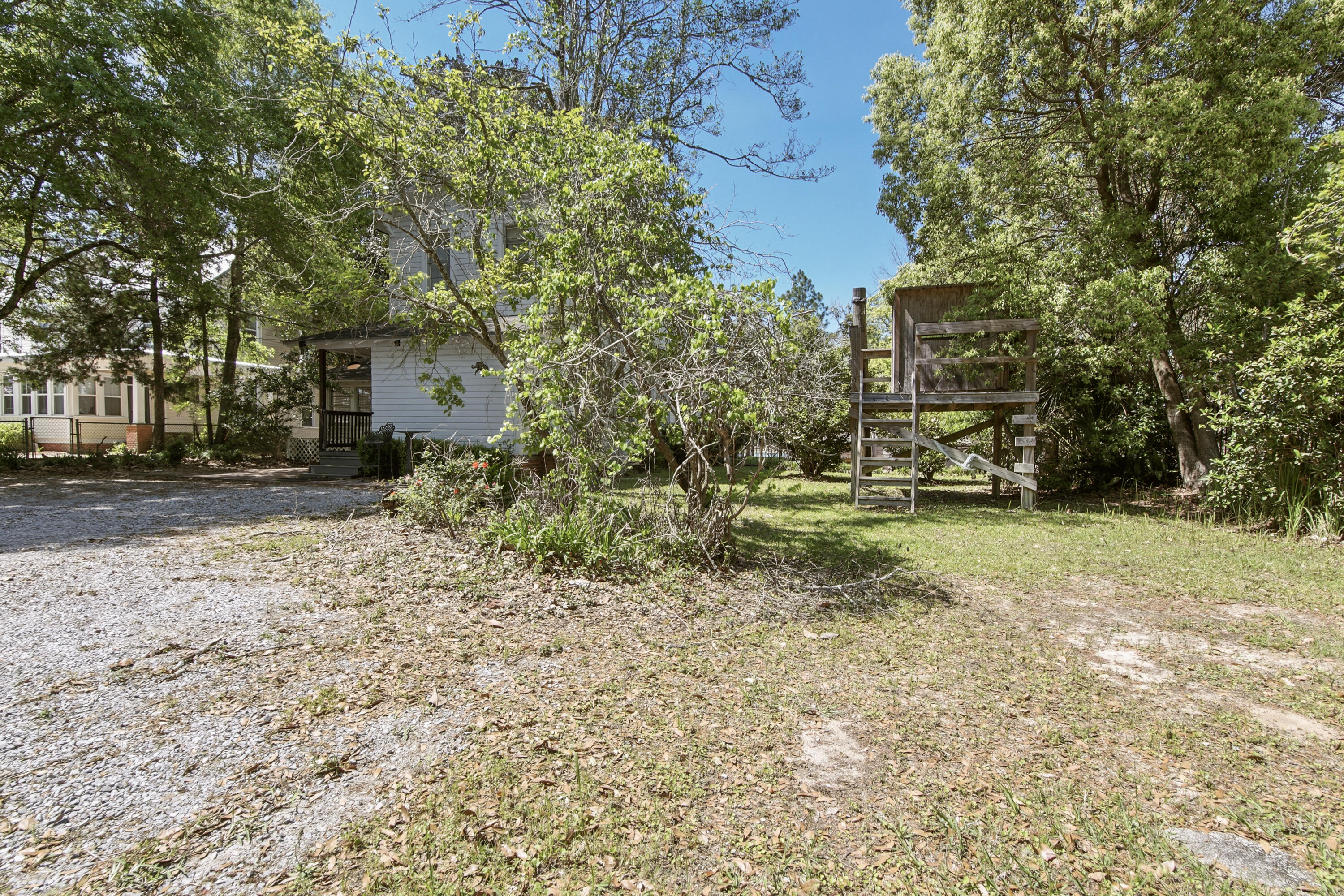 TOWN OF DEFUNIAK SPRINGS - Residential
