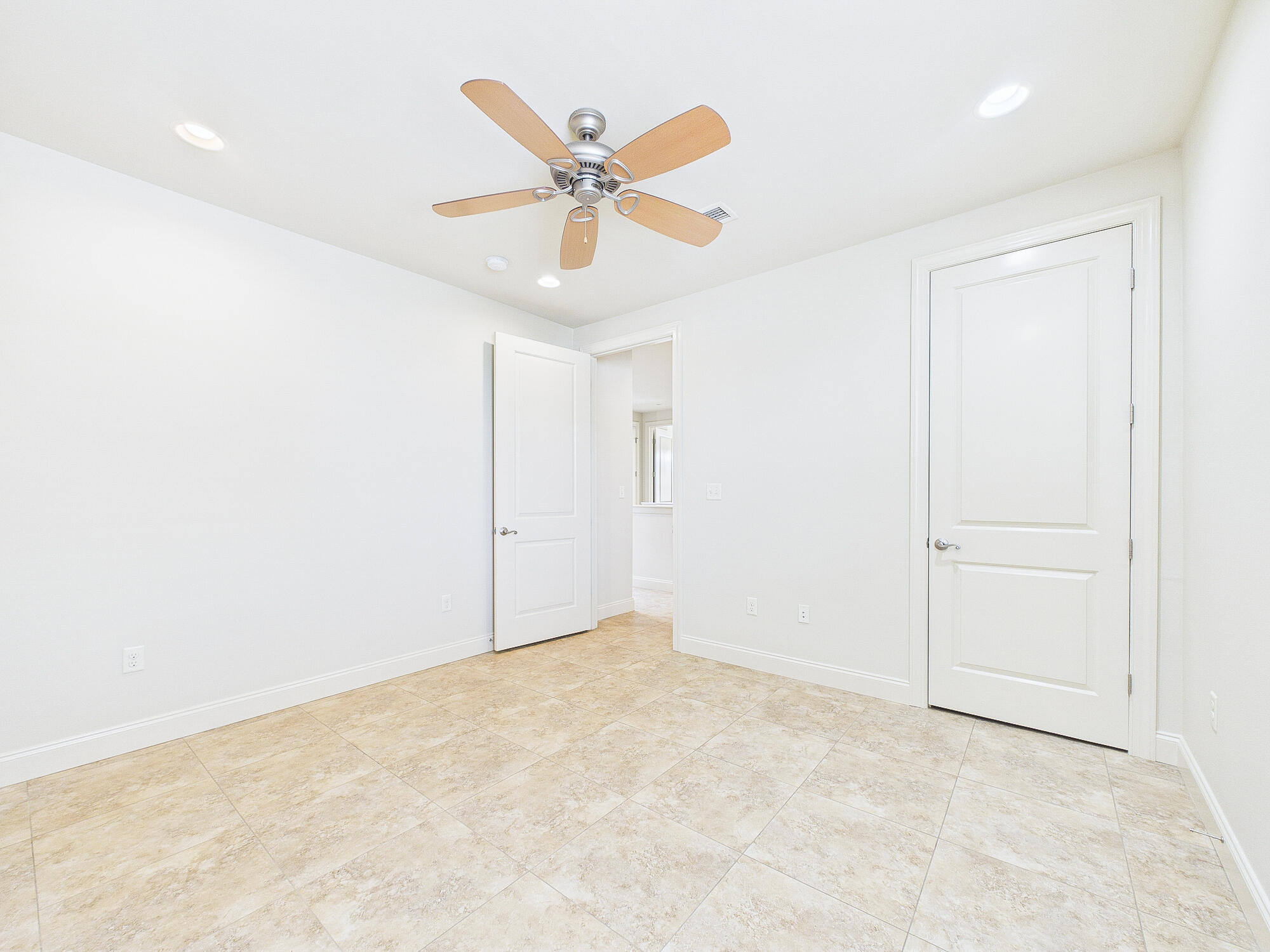 MARINA LANDING - Residential