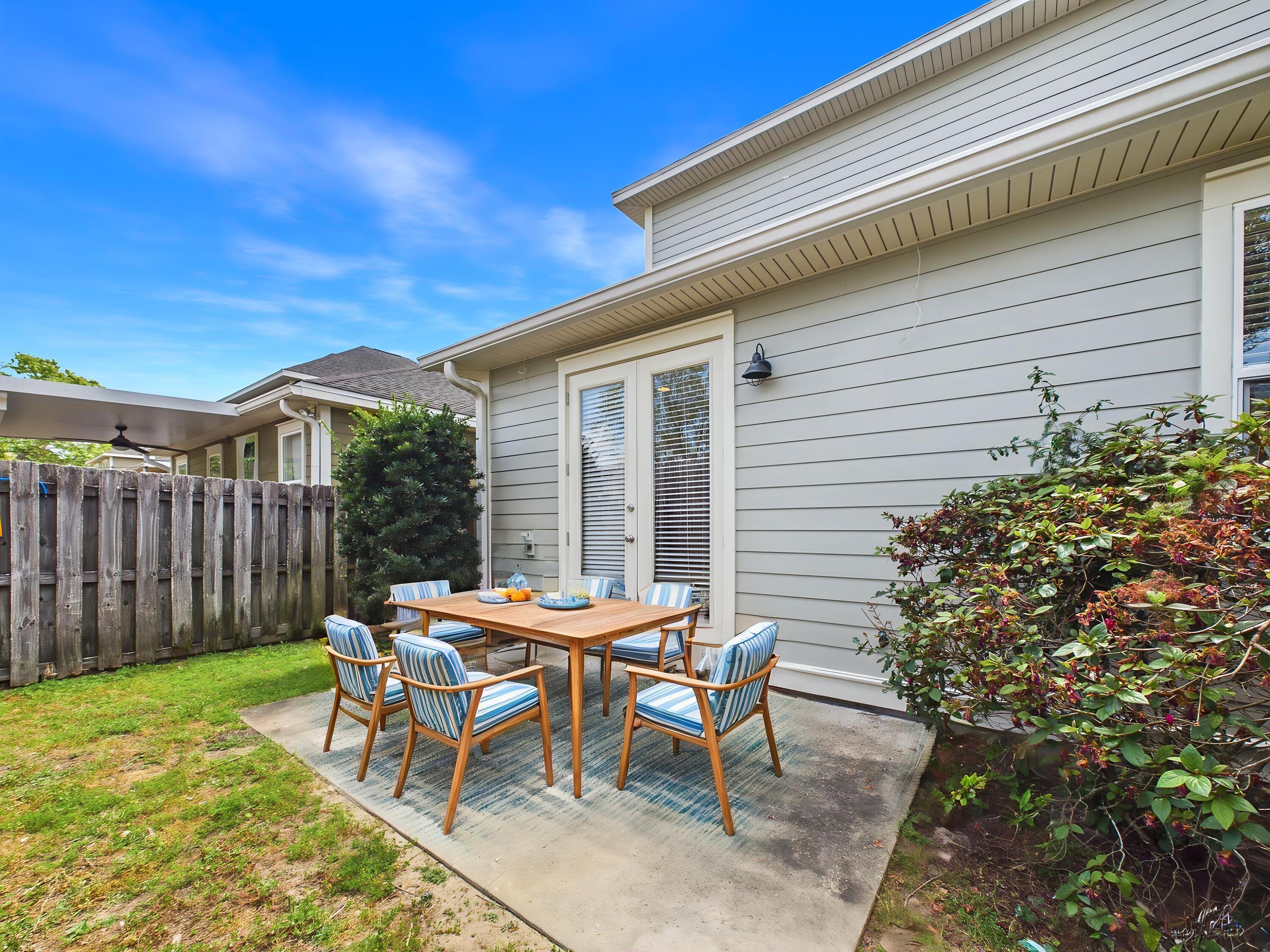 MARINA LANDING - Residential