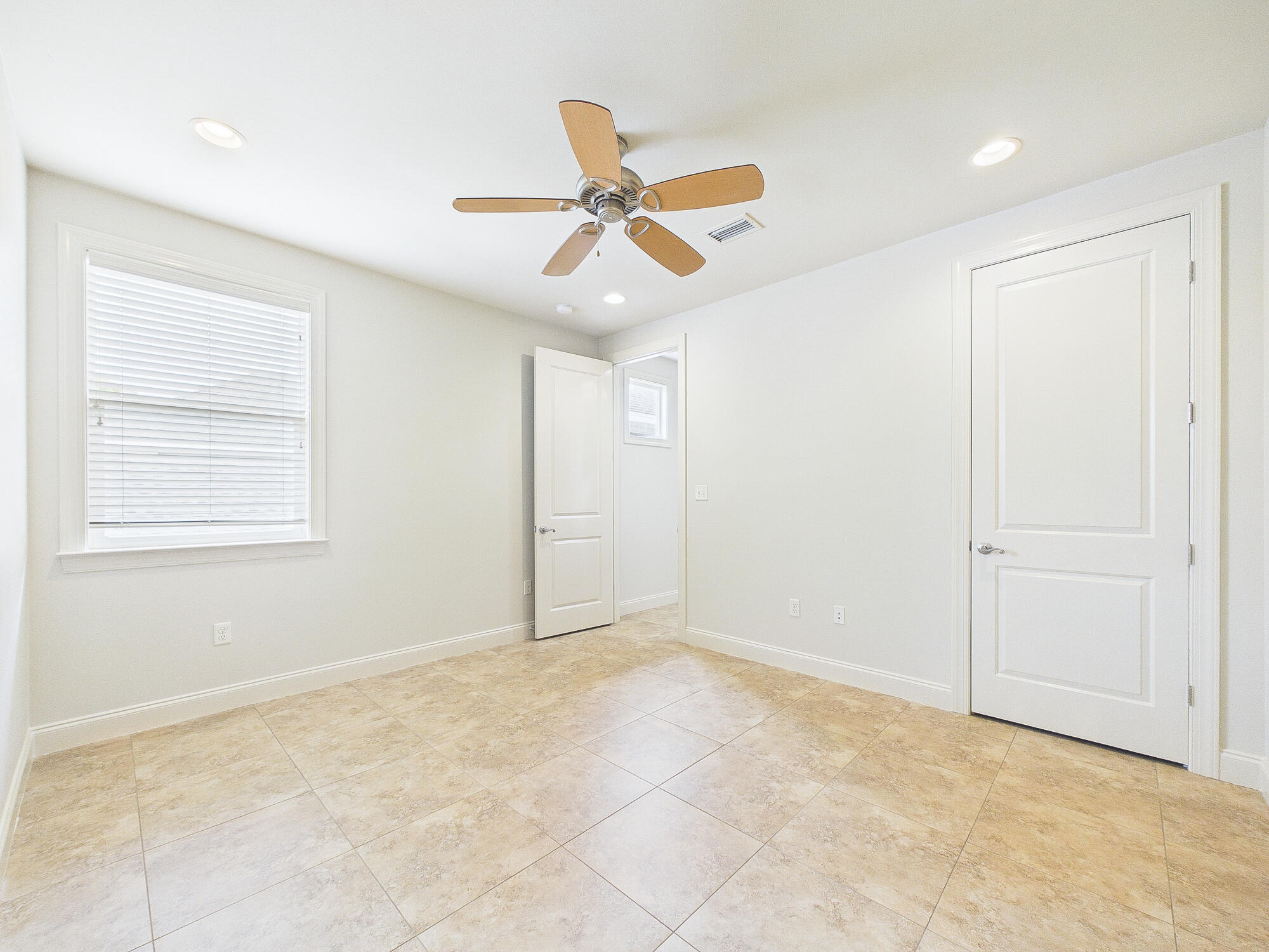 MARINA LANDING - Residential