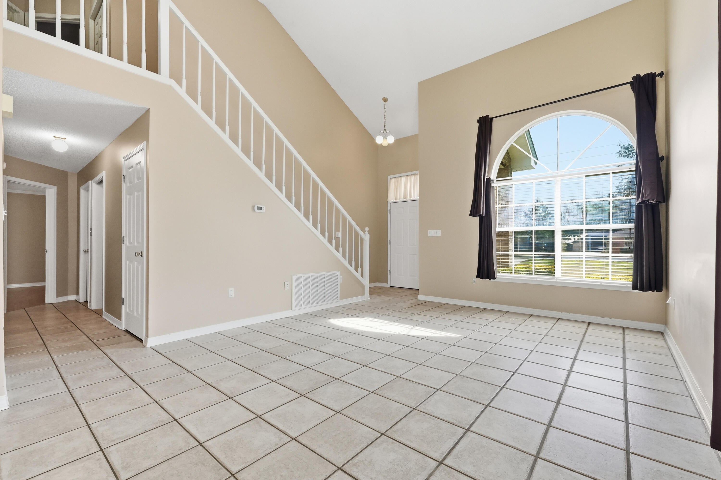 VALPARAISO PINECREST 6 - Residential