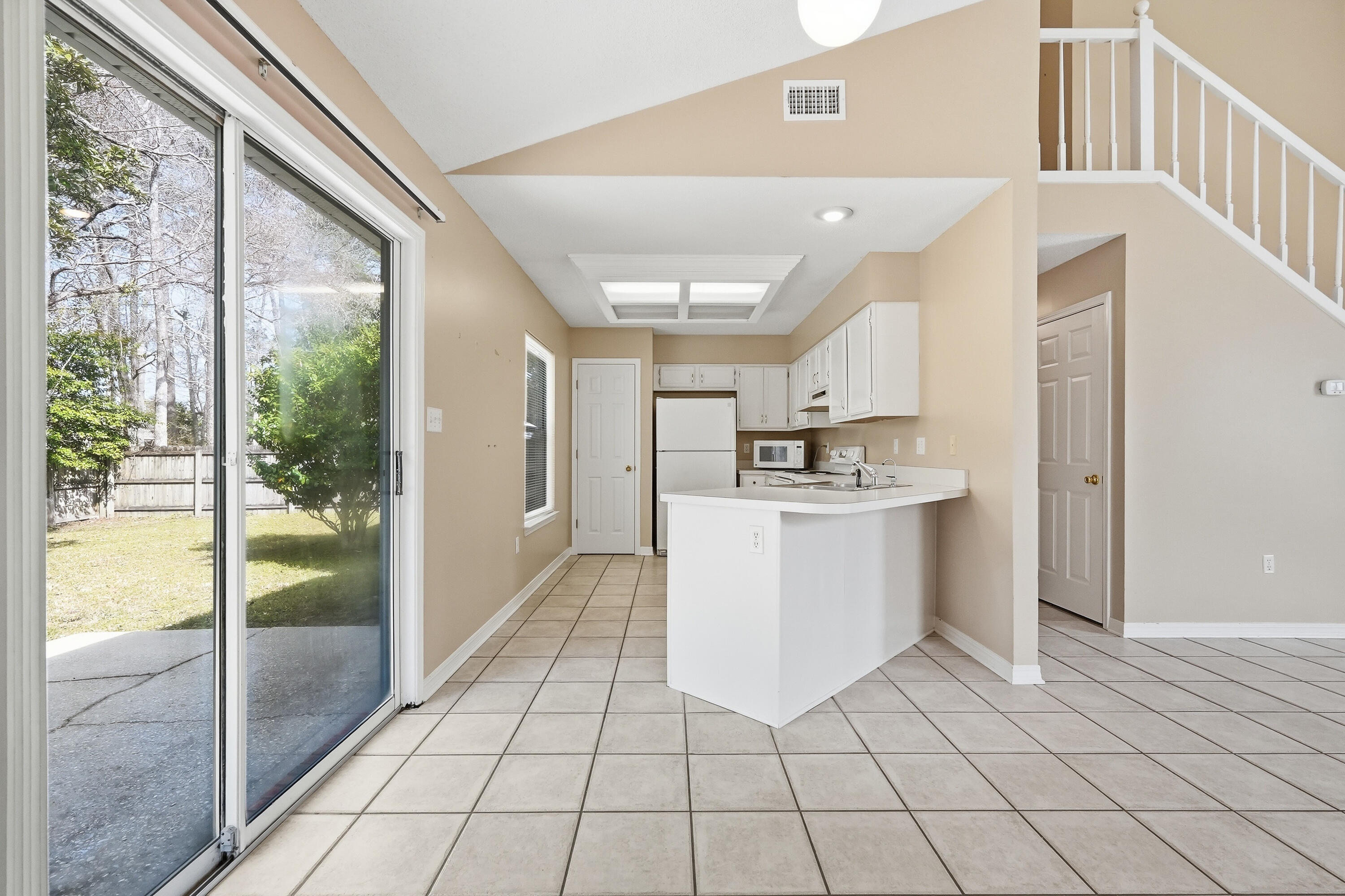 VALPARAISO PINECREST 6 - Residential