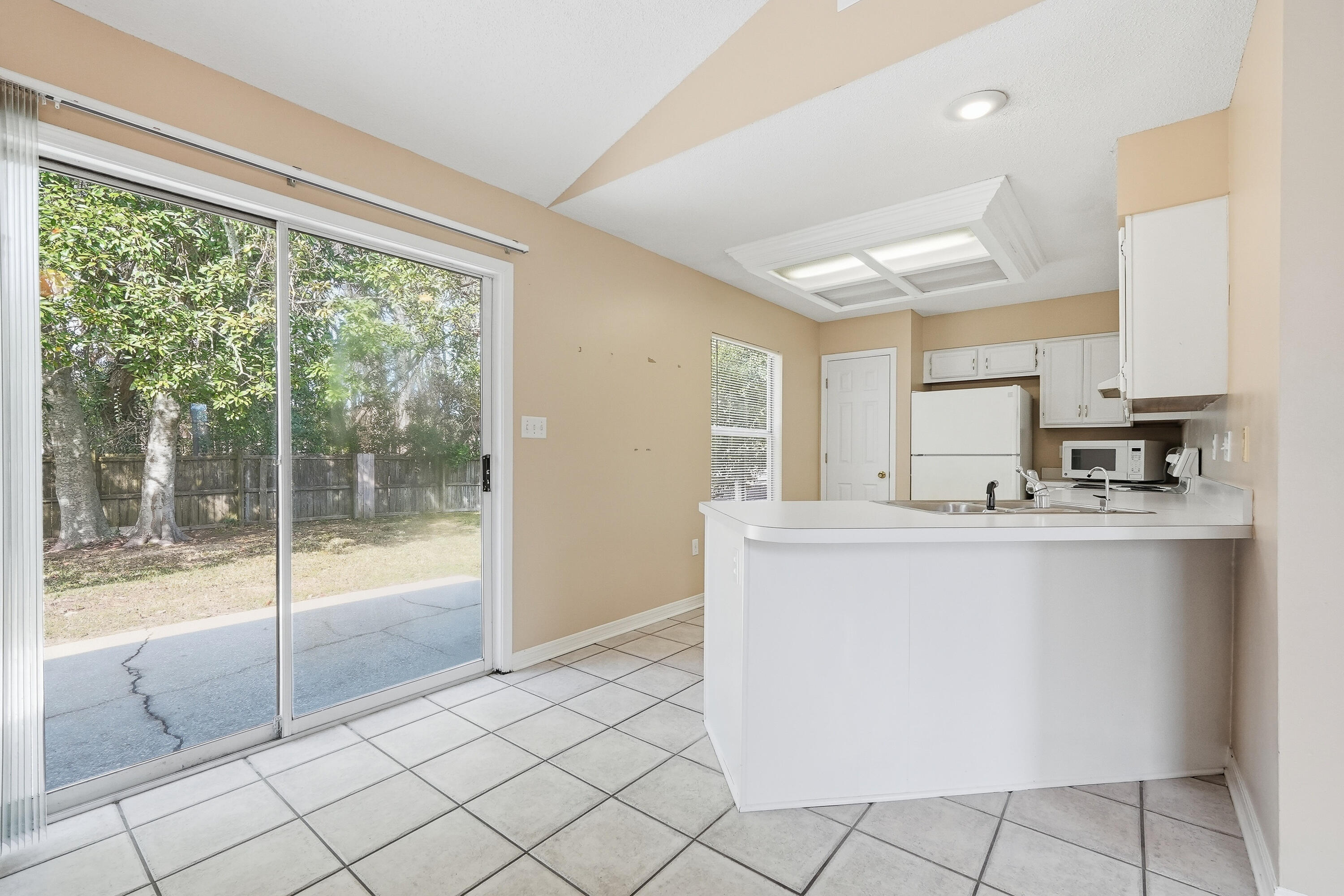 VALPARAISO PINECREST 6 - Residential