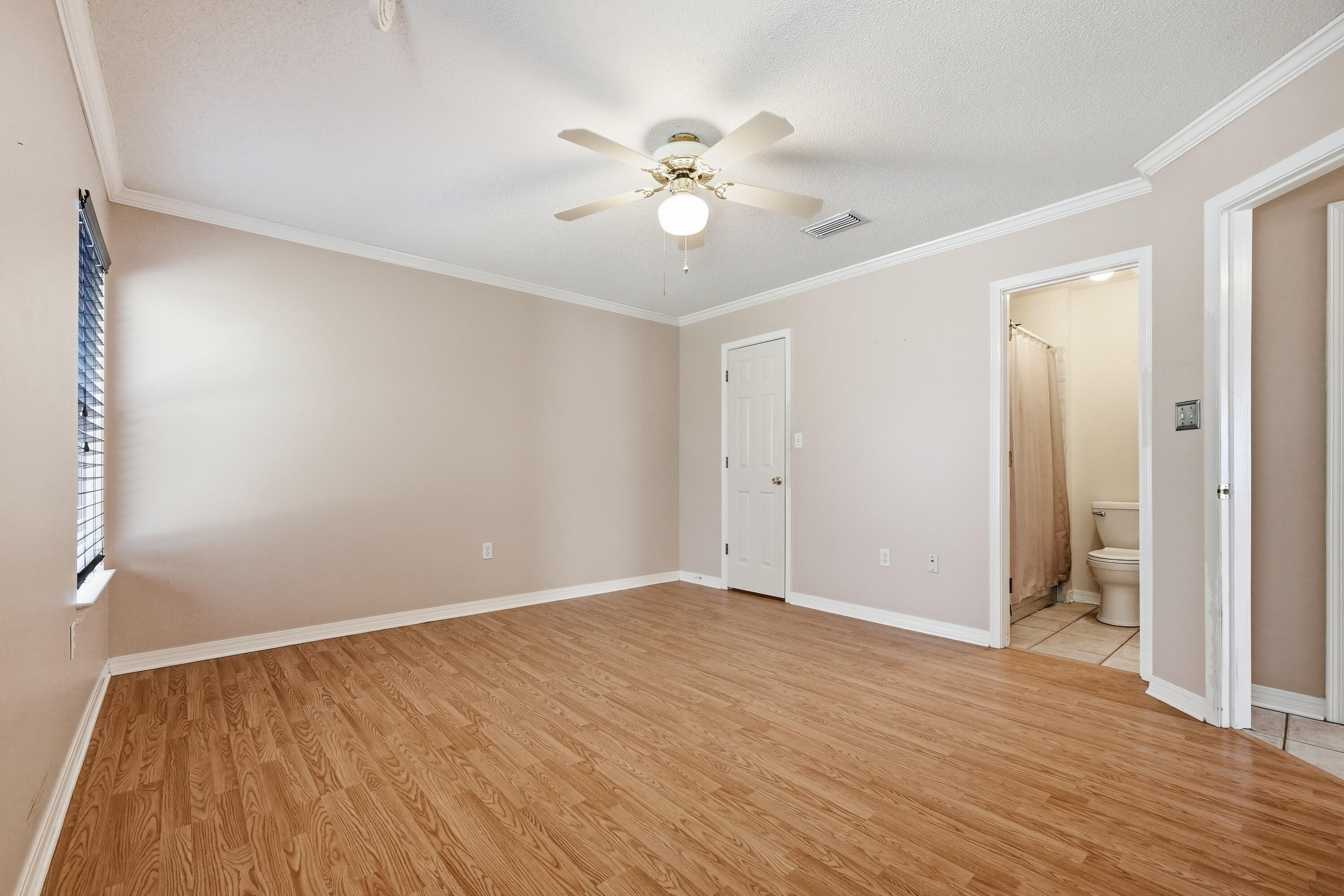 VALPARAISO PINECREST 6 - Residential