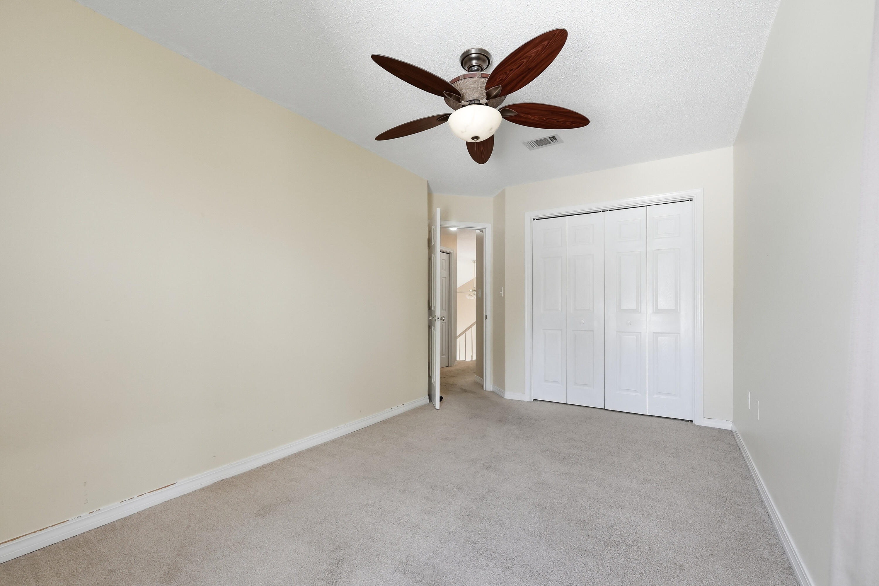 VALPARAISO PINECREST 6 - Residential