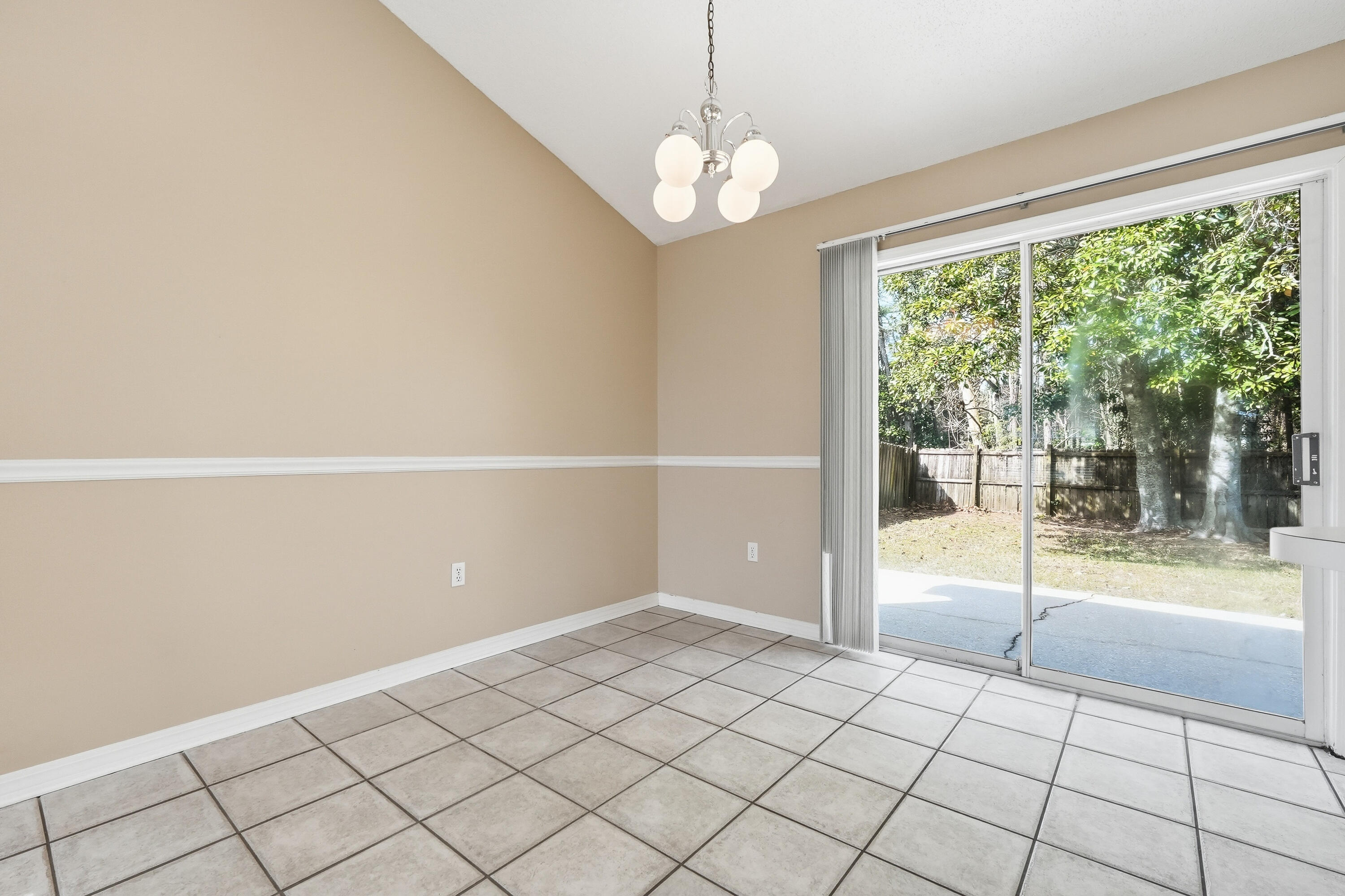 VALPARAISO PINECREST 6 - Residential