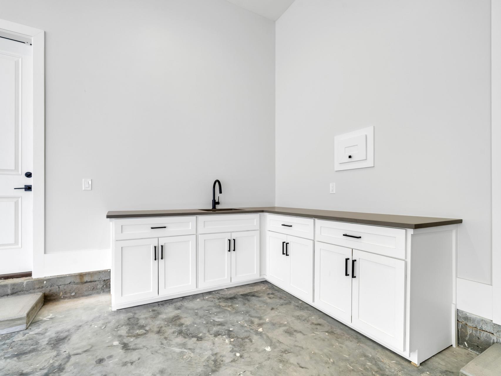 KELLY PLANTATION S/D - Residential Lease