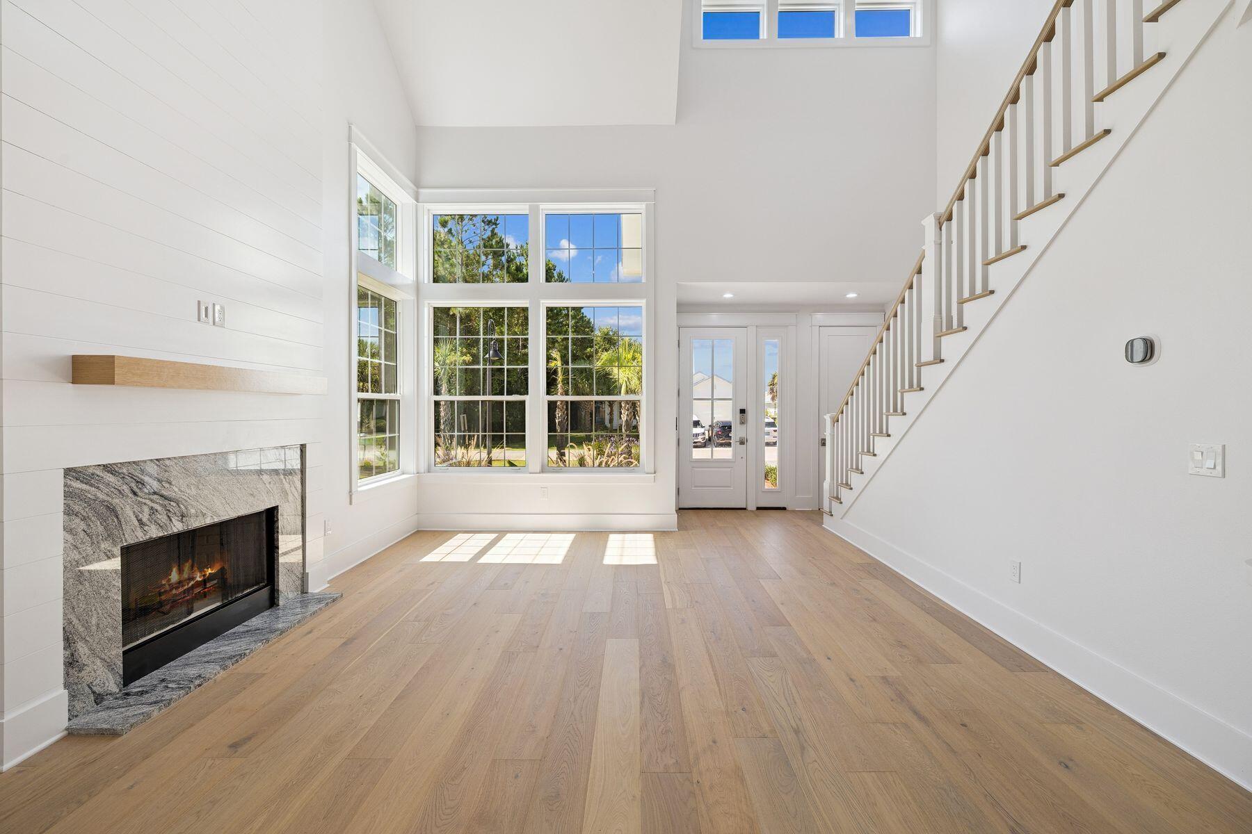 EAGLE BAY - Residential