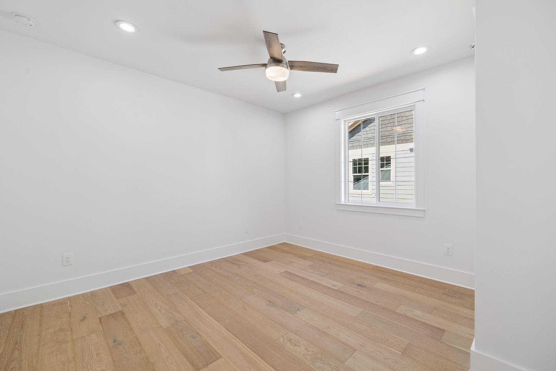 EAGLE BAY - Residential