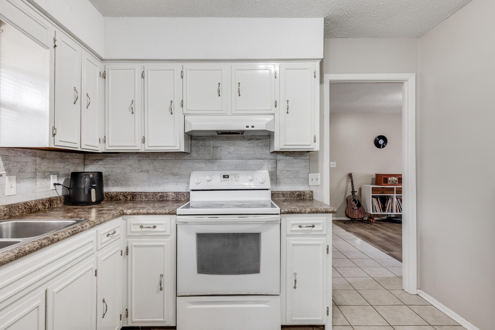 CRESTVIEW - Residential