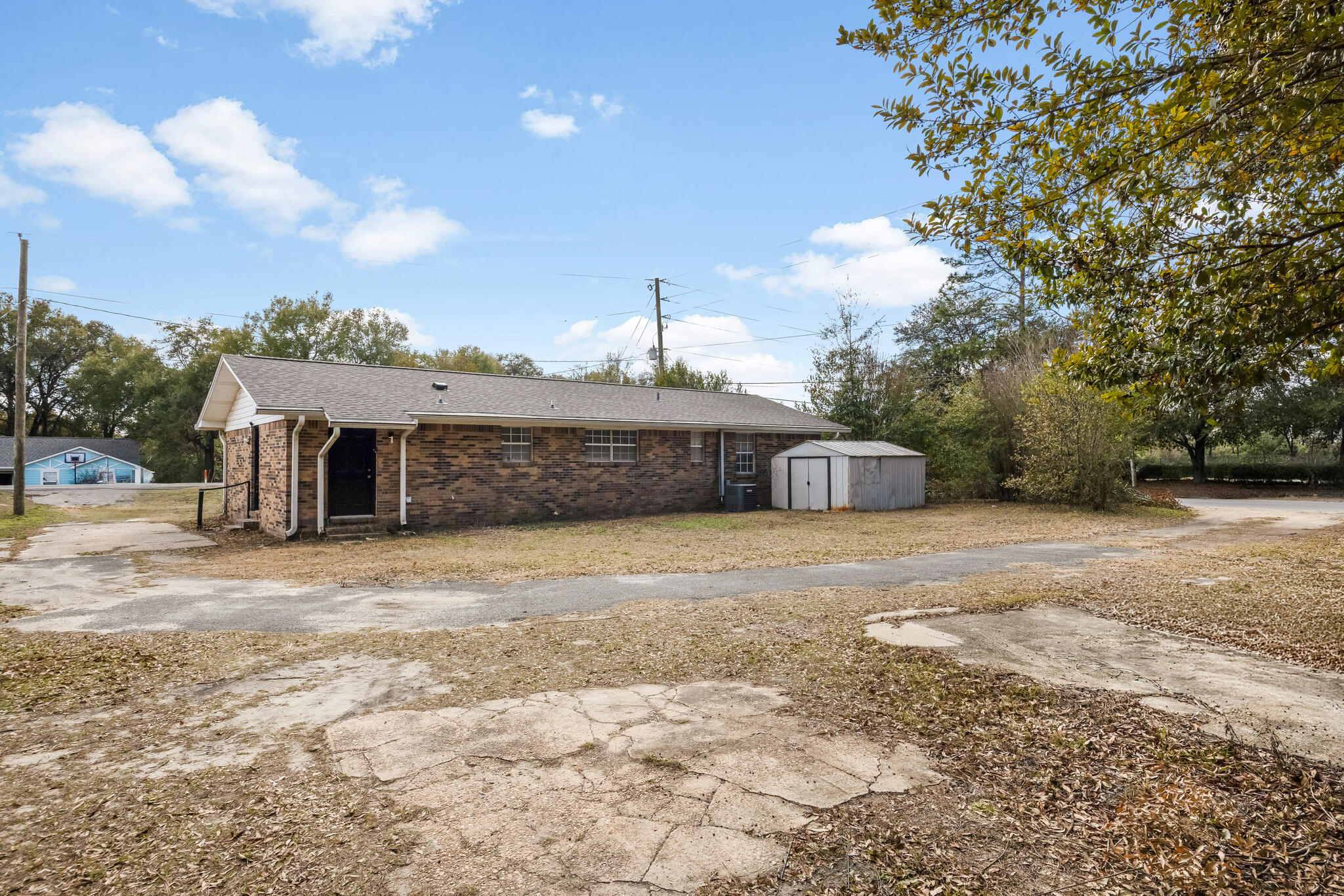 CRESTVIEW - Residential