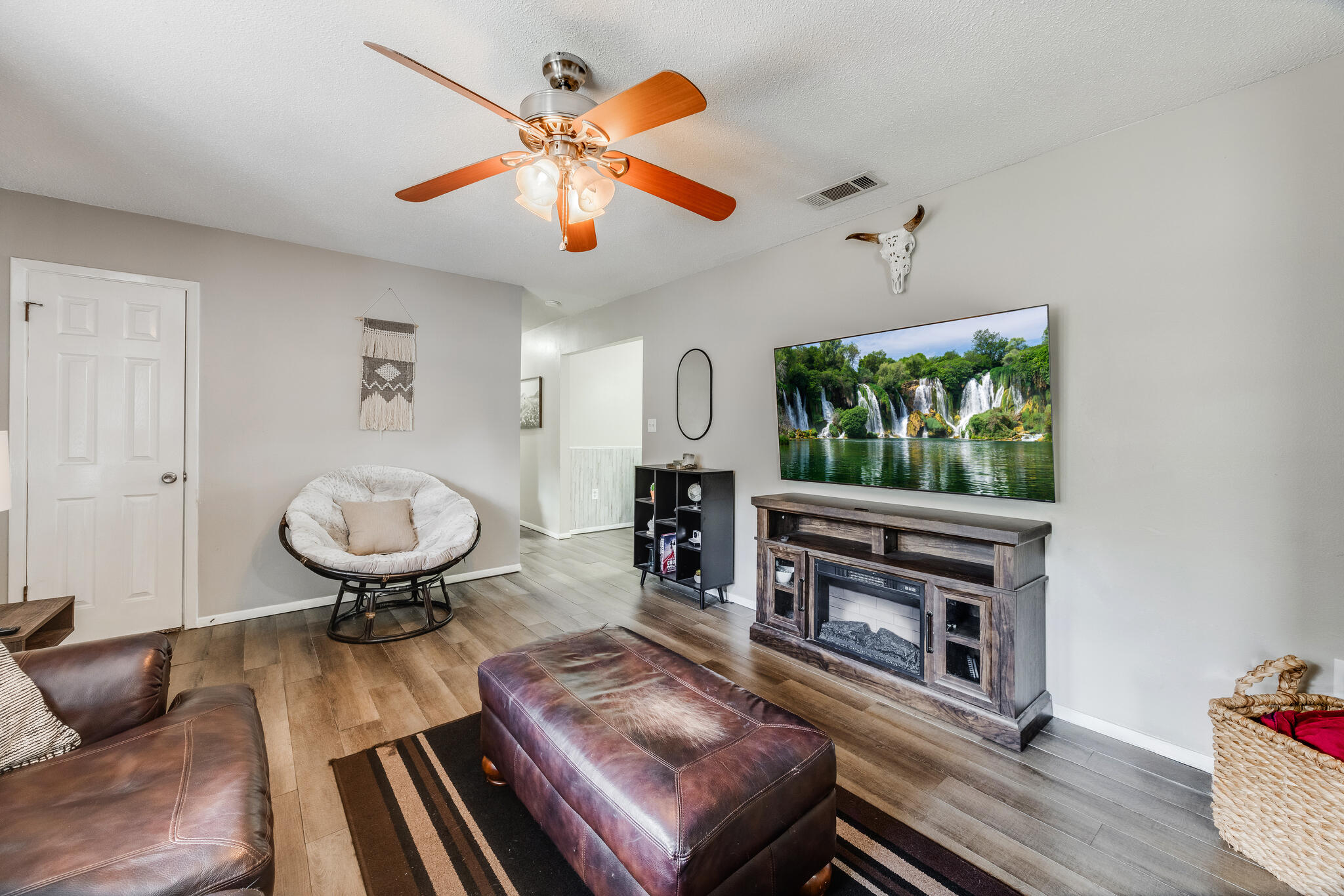 CRESTVIEW - Residential