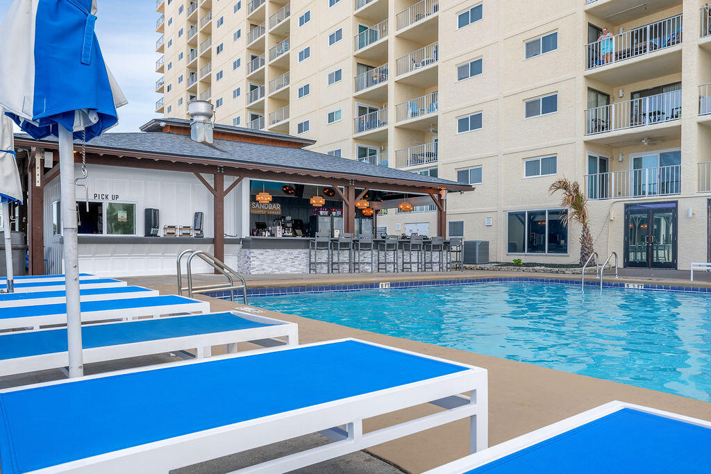 REGENCY TOWERS CONDO - Residential