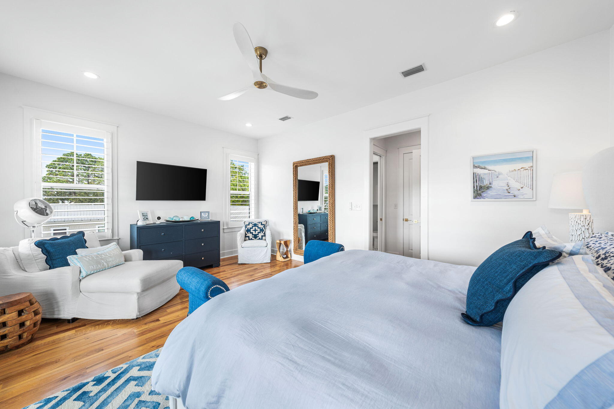 COTTAGES AT EASTERN LAKE - Residential