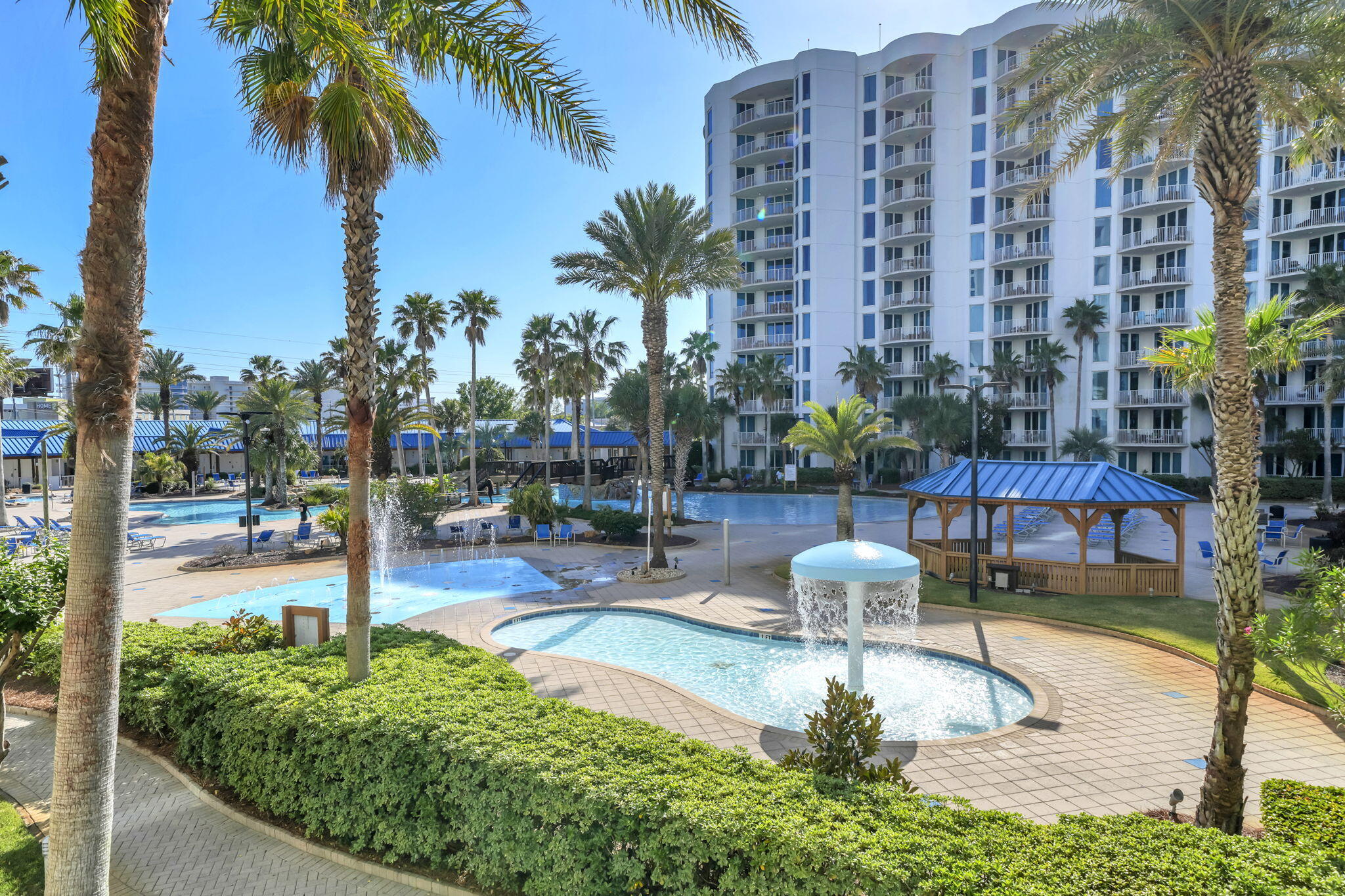 THE PALMS OF DESTIN - Residential