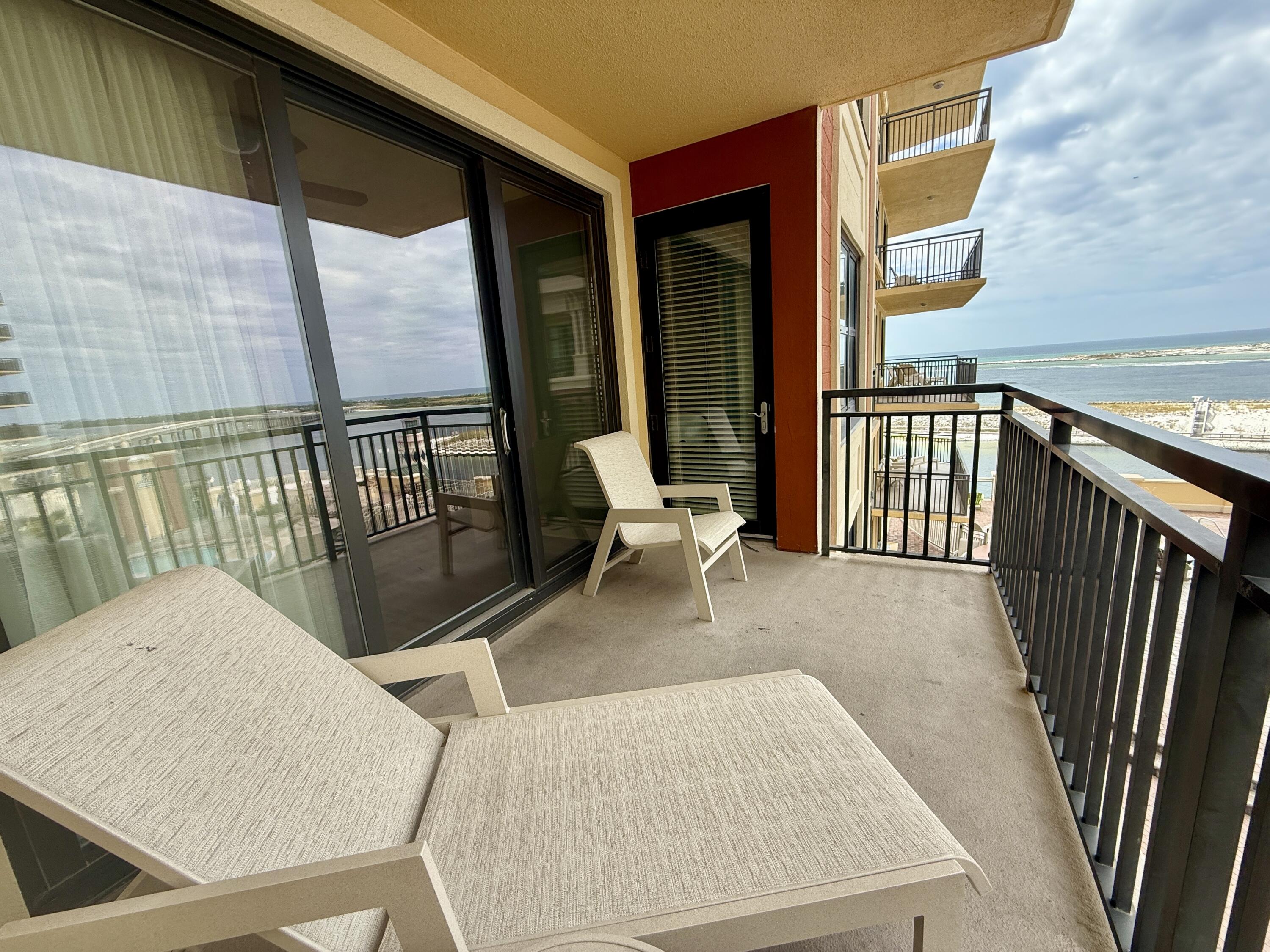 EMERALD GRANDE - Residential