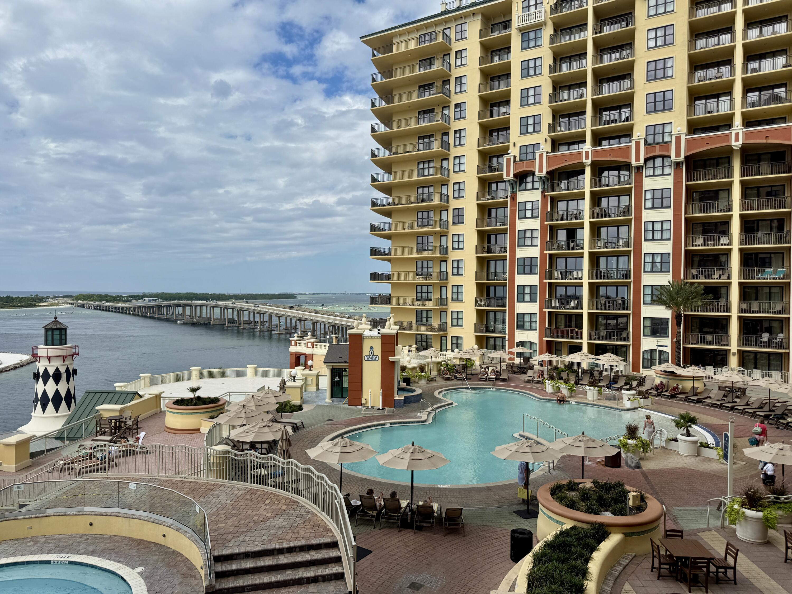 EMERALD GRANDE - Residential