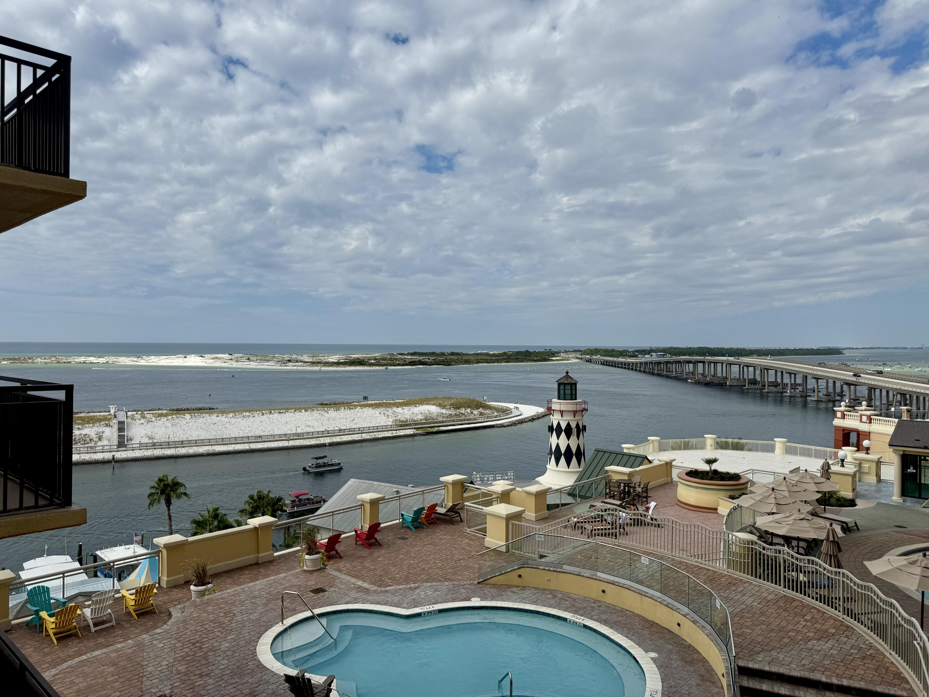 EMERALD GRANDE - Residential