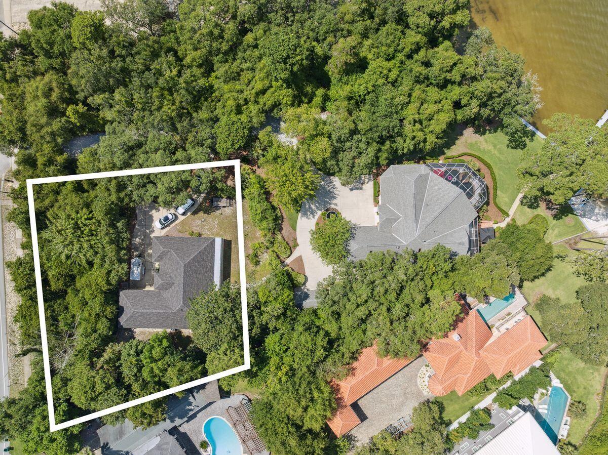 RESUB OF KELLYS ADD TO DESTIN PARTS OF LOTS 1-3 BLK 6 - Residential