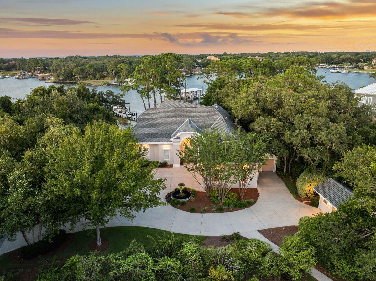 RESUB OF KELLYS ADD TO DESTIN PARTS OF LOTS 1-3 BLK 6 - Residential