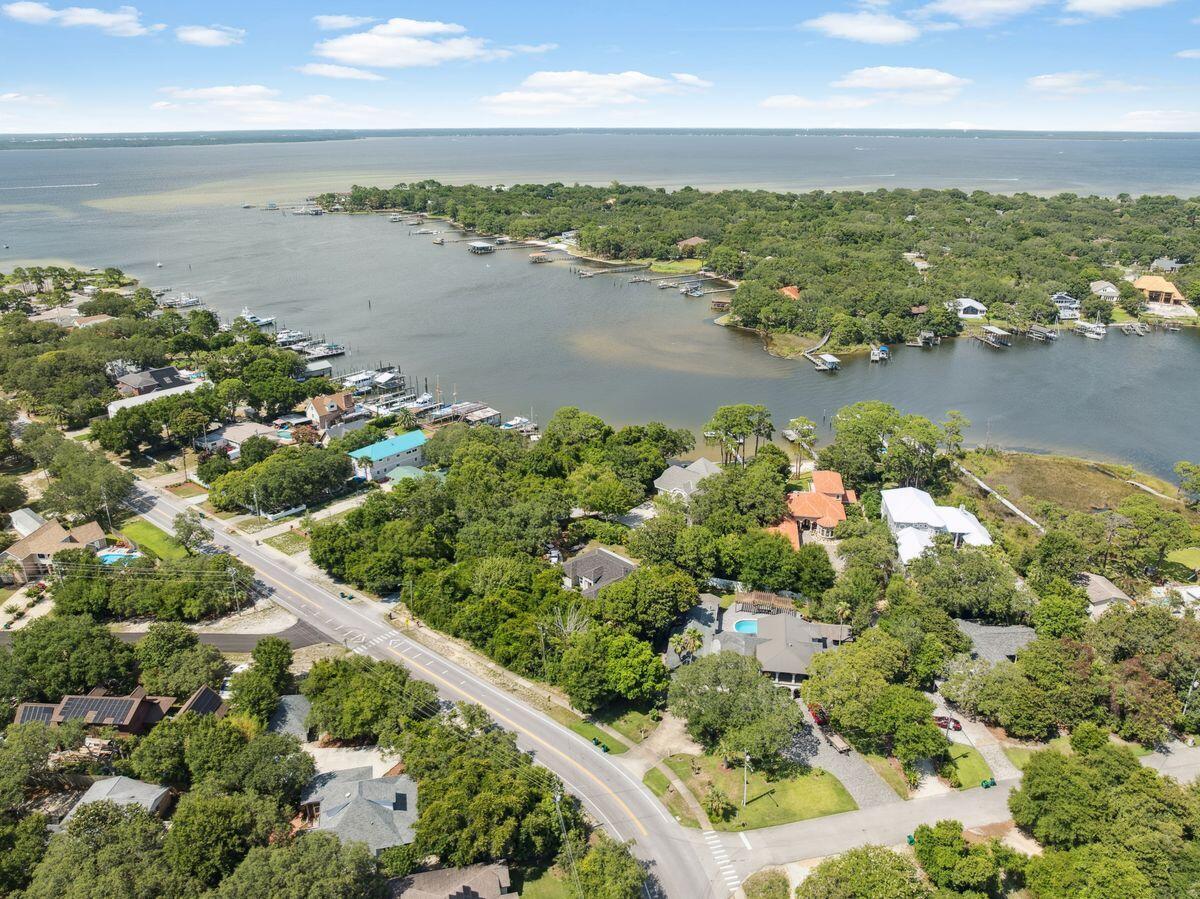 RESUB OF KELLYS ADD TO DESTIN PARTS OF LOTS 1-3 BLK 6 - Residential